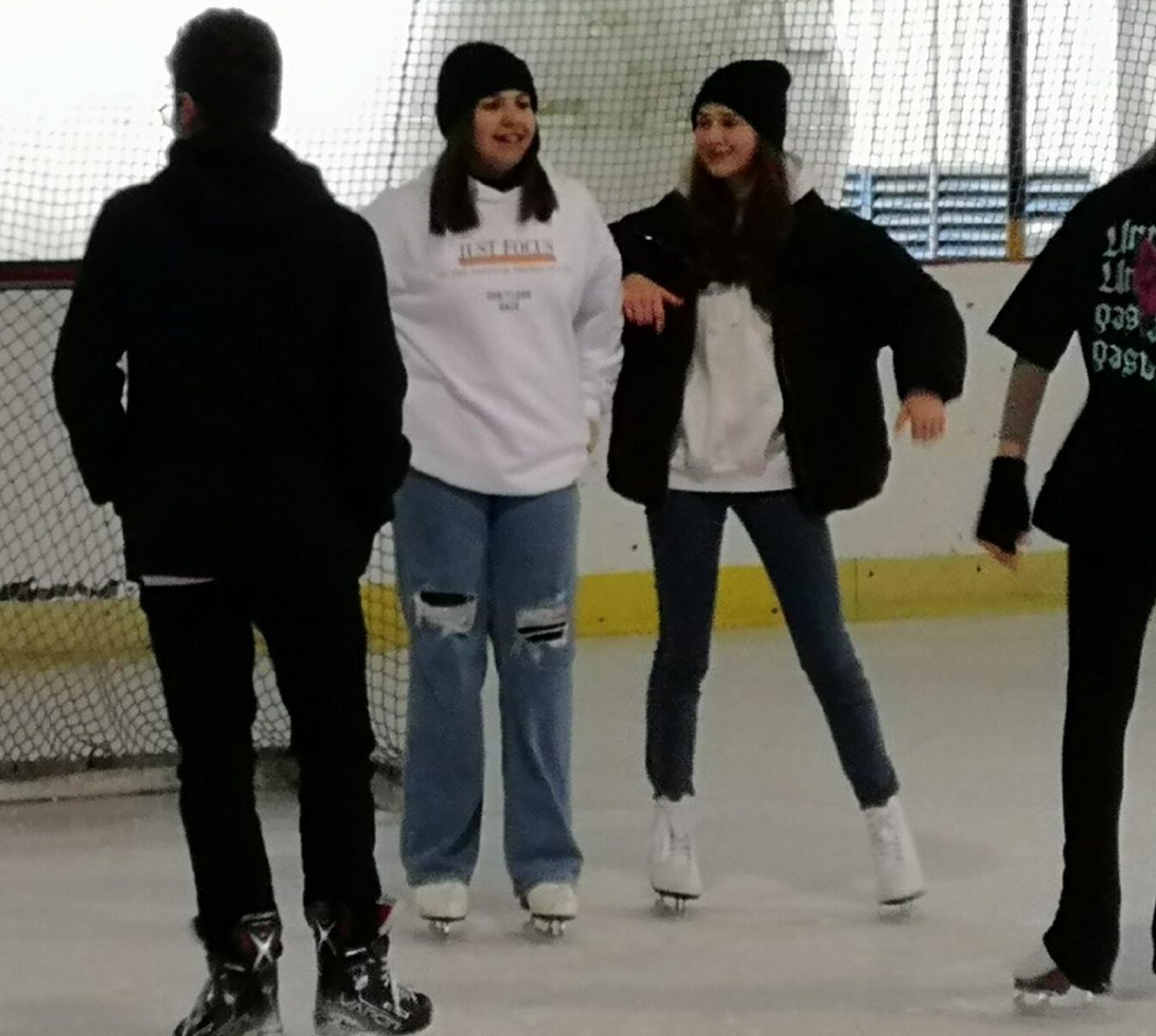 Osmáci a deváťáci na ledě - 31.1. - 18