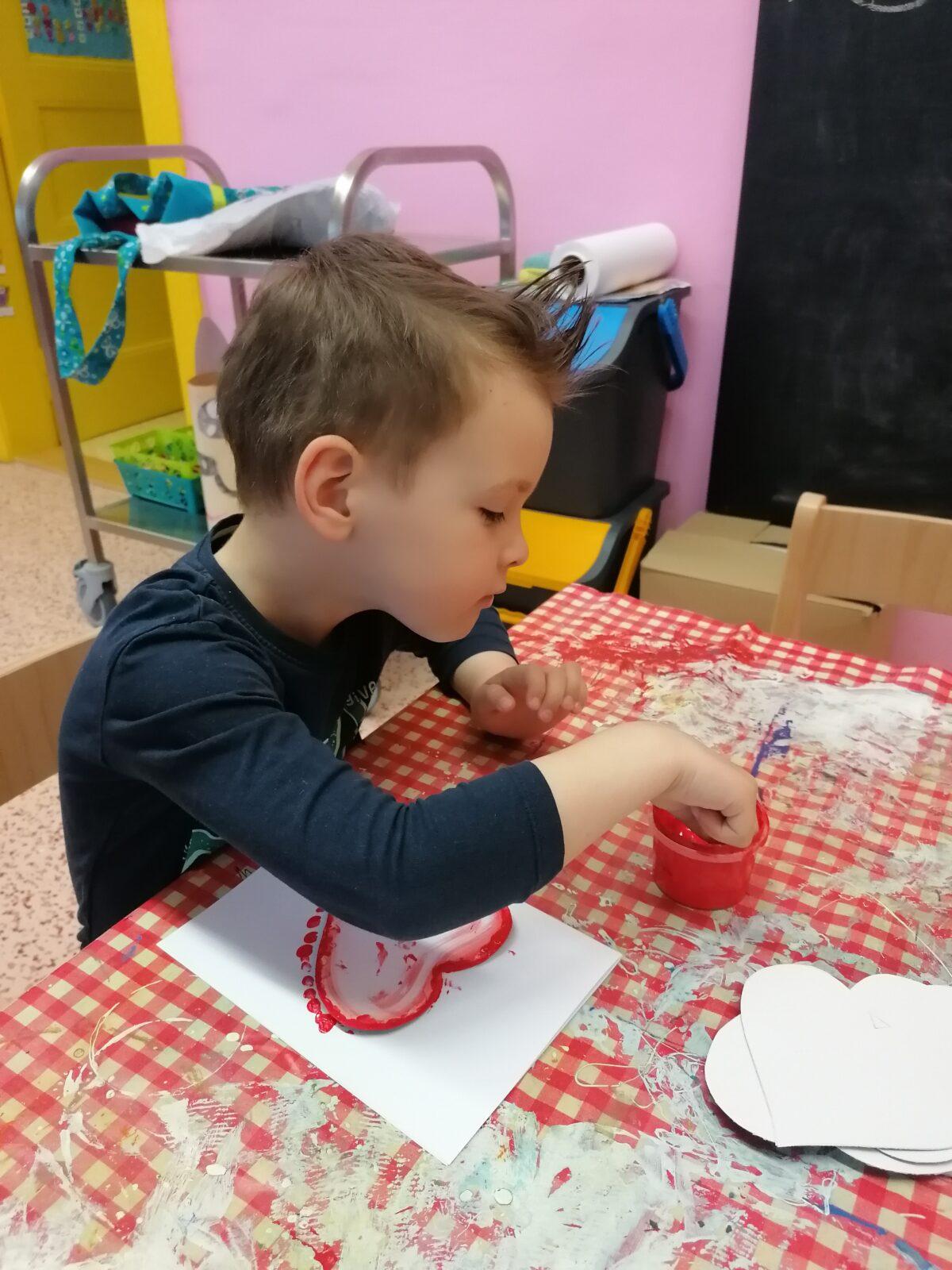 výroba přáníček pro maminky :-) - 12