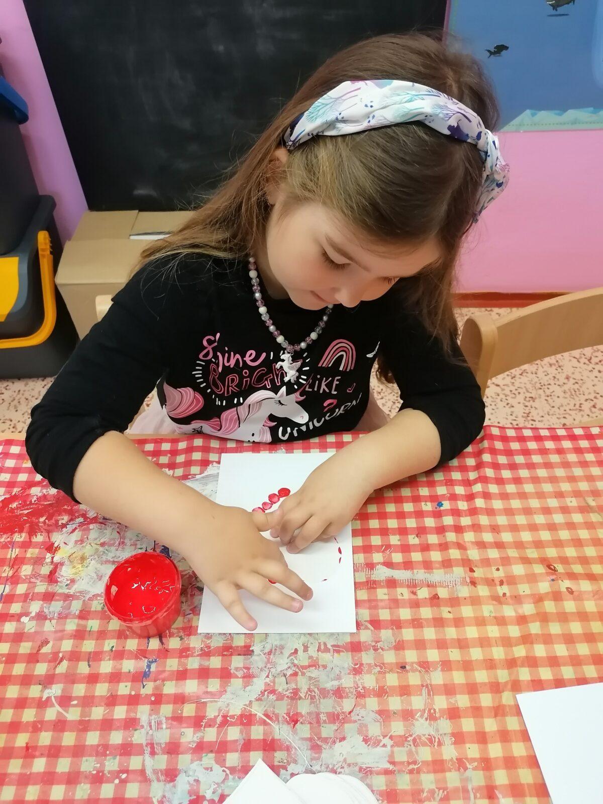 výroba přáníček pro maminky :-) - 19