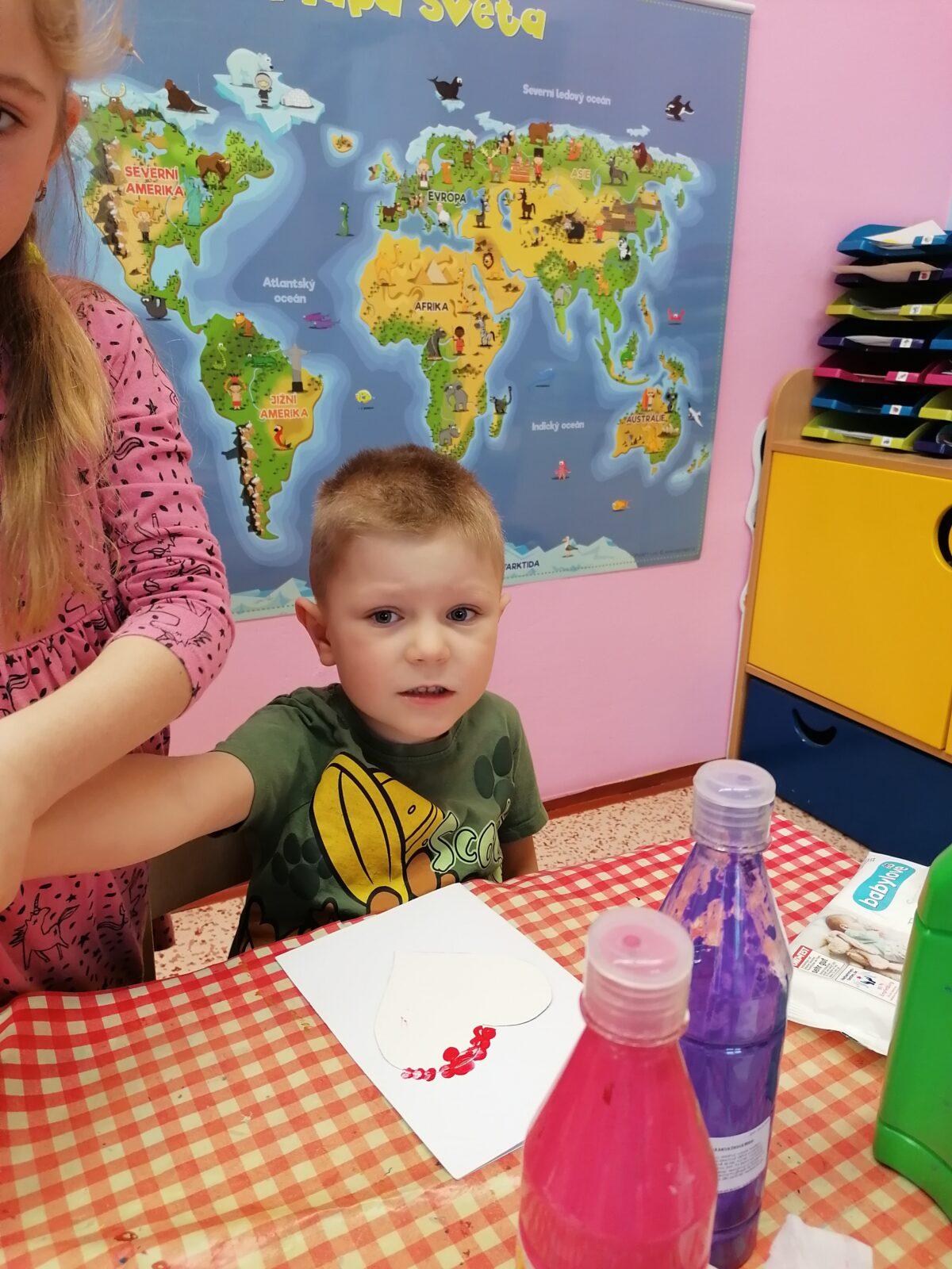 výroba přáníček pro maminky :-) - 23