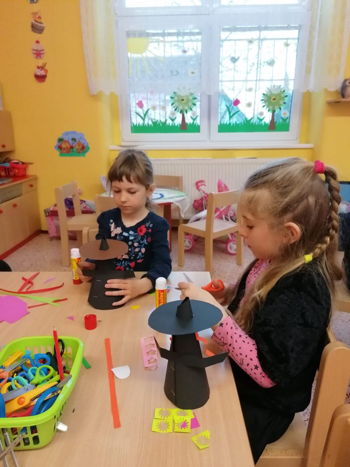 Čarodějnický týden v MŠ :-) - 23