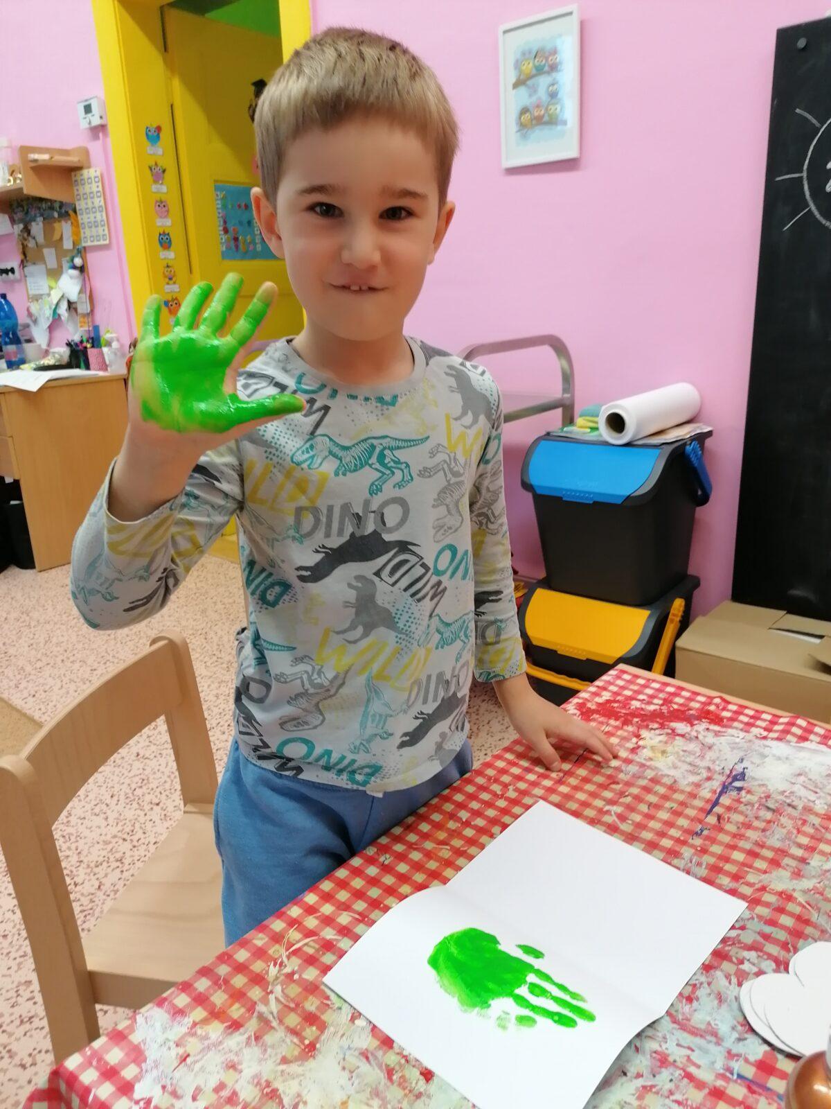 výroba přáníček pro maminky :-) - 37