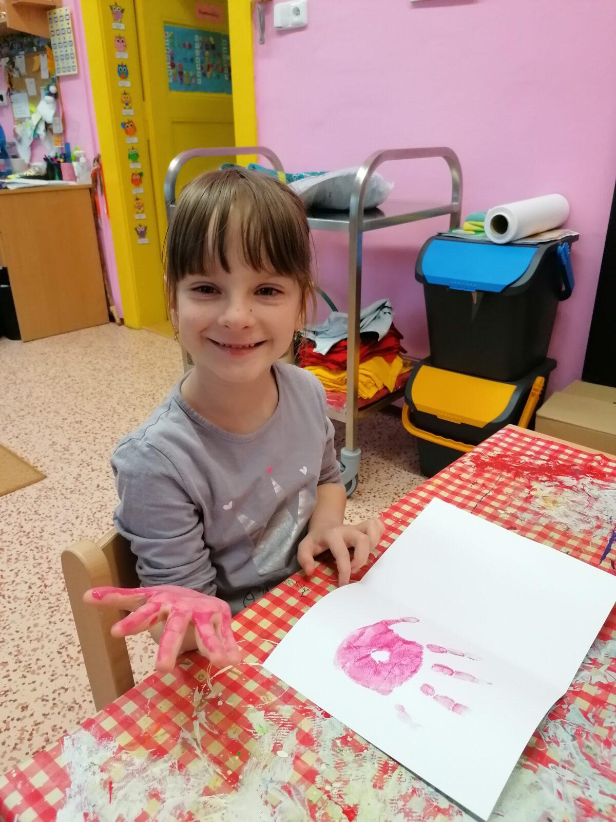 výroba přáníček pro maminky :-) - 40