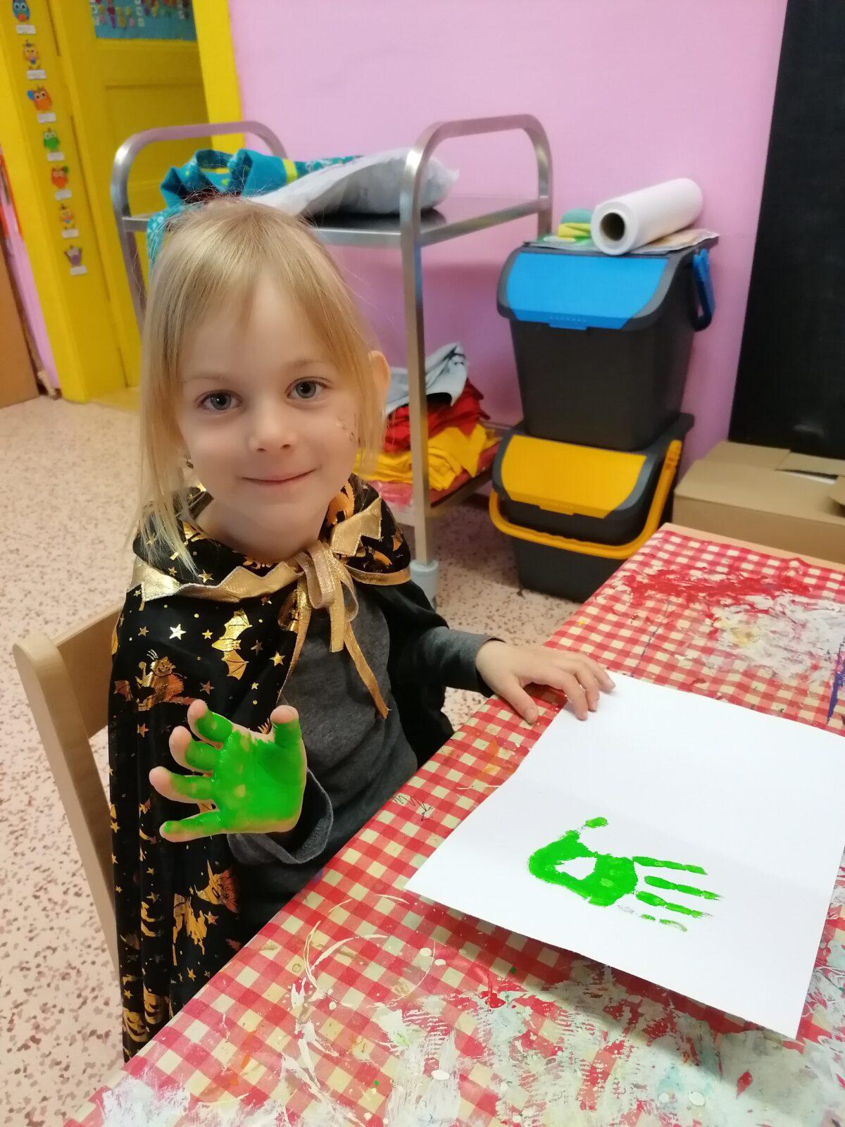 výroba přáníček pro maminky :-) - 42