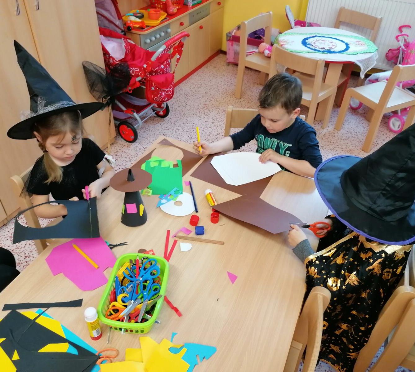 Čarodějnický týden v MŠ :-) - 36