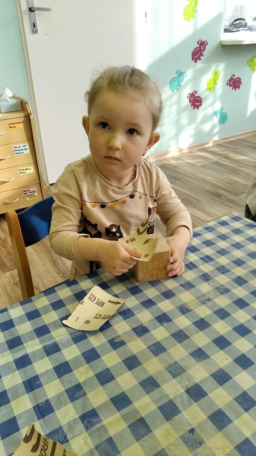 broučci:přípravy na den matek - 5