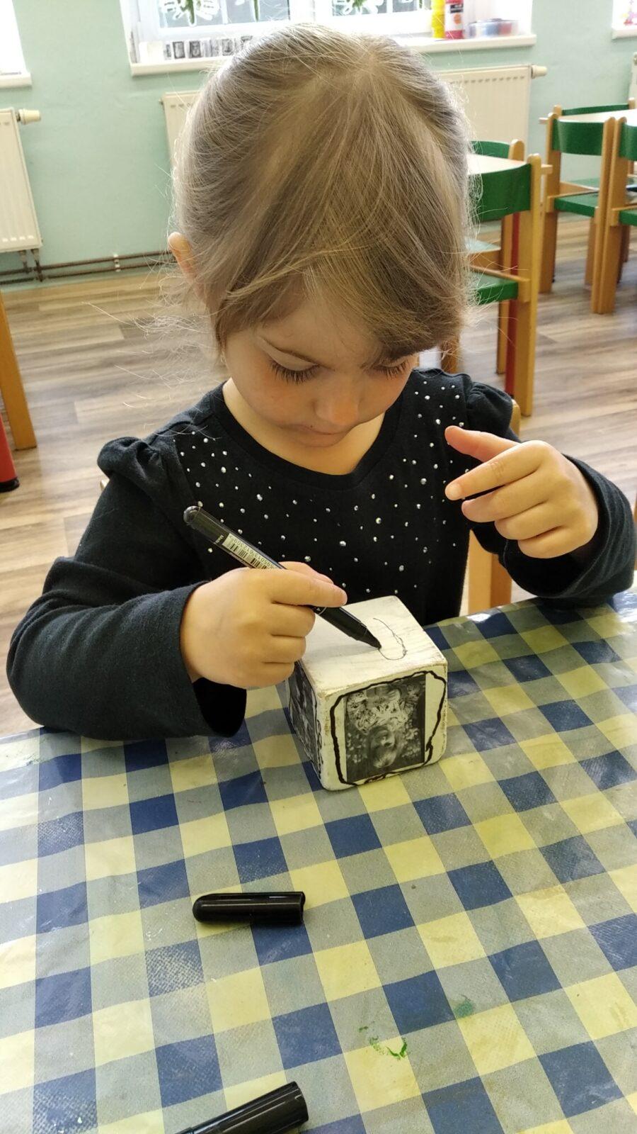 broučci:přípravy na den matek - 16