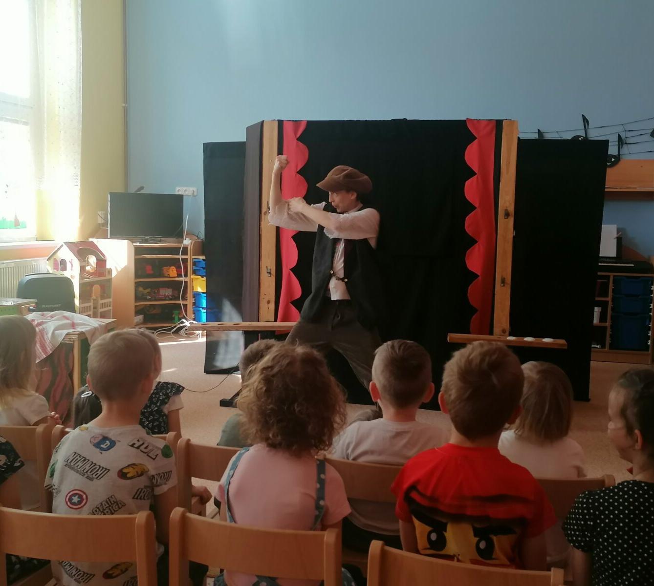 divadélko: "Jak Honza ke štěstí přišel" :-) - 5