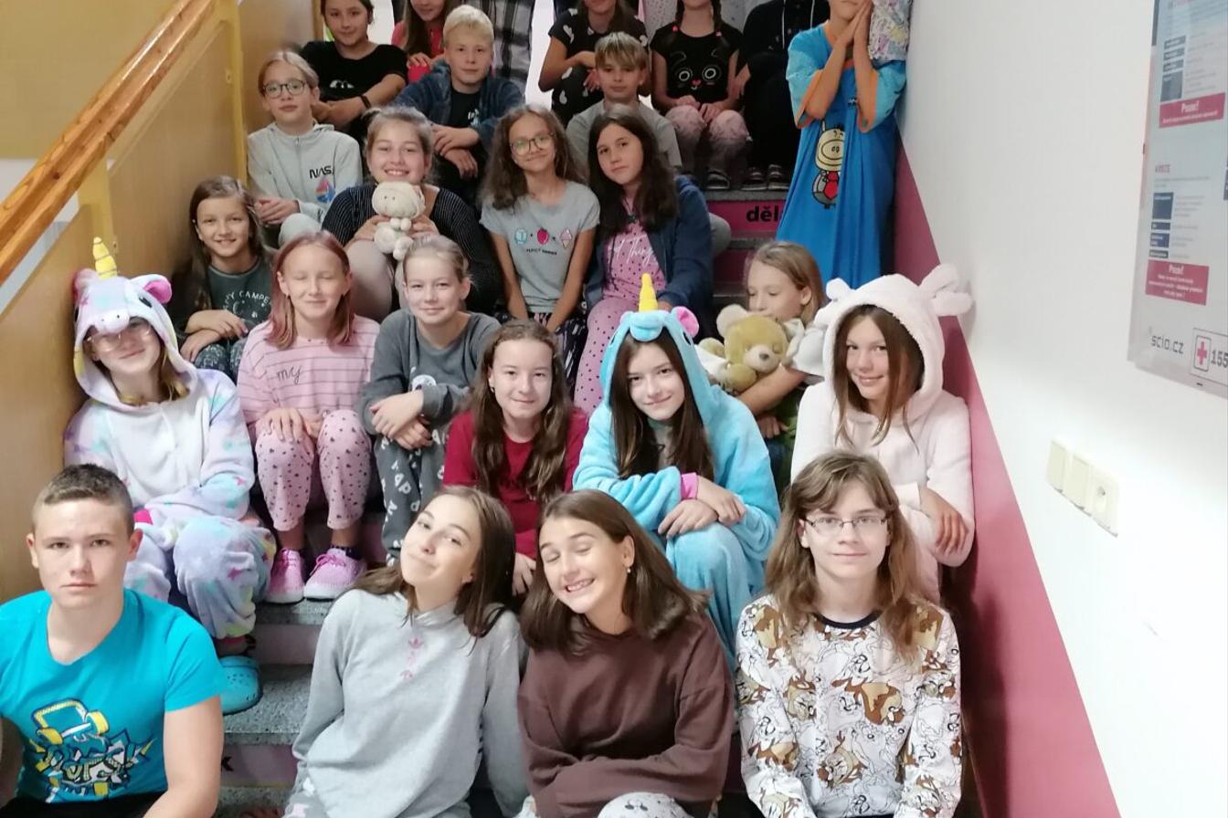 Barevný týden - pyžamový pátek