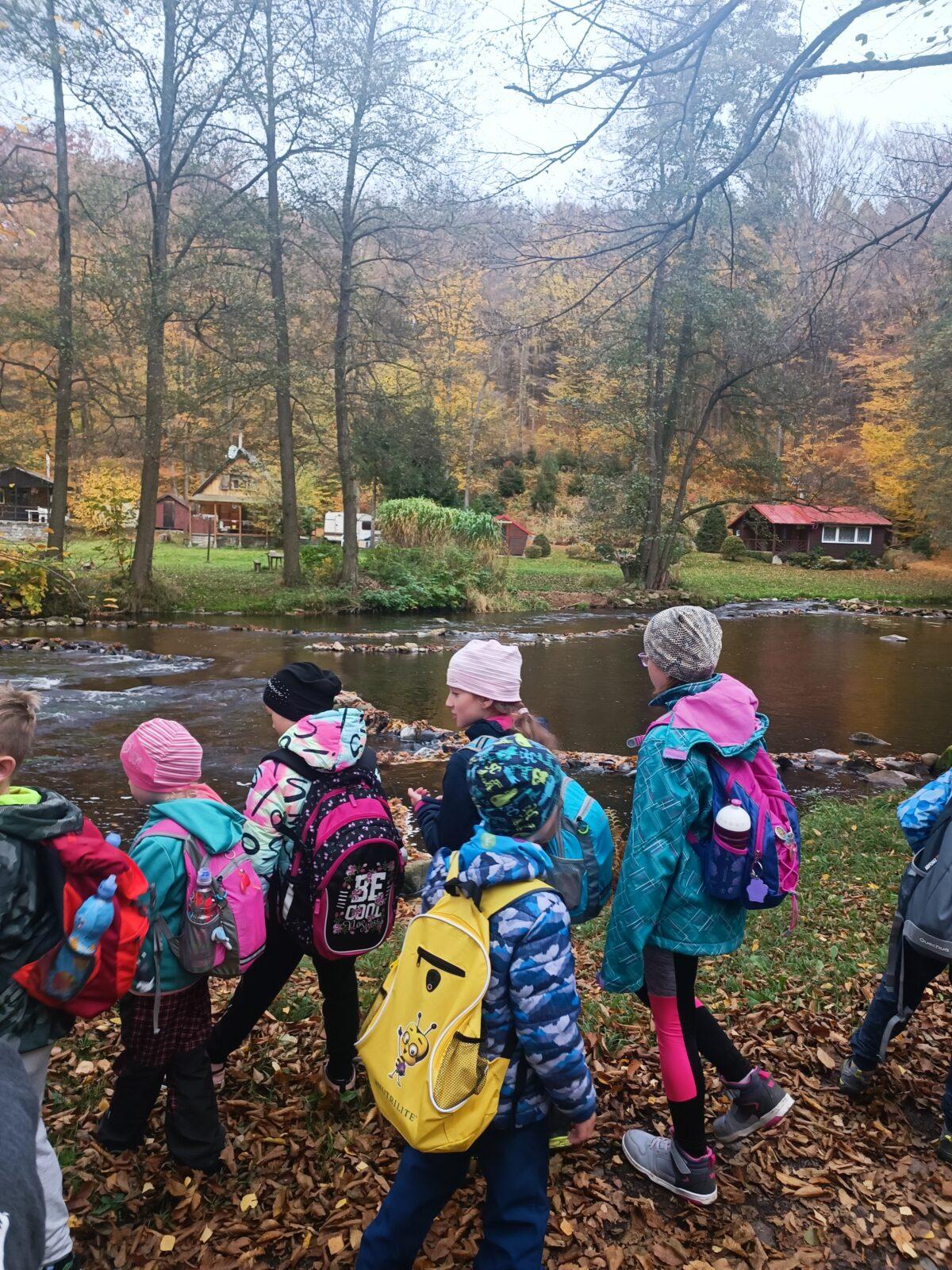 TLAPKY - říjen - 23