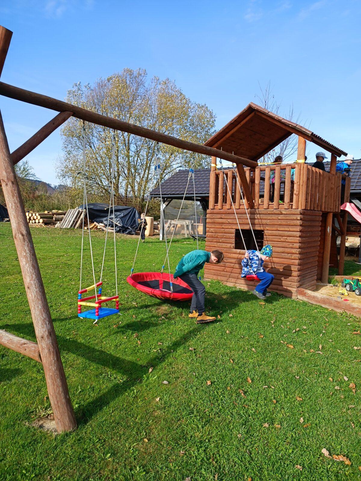 TLAPKY - říjen - 72