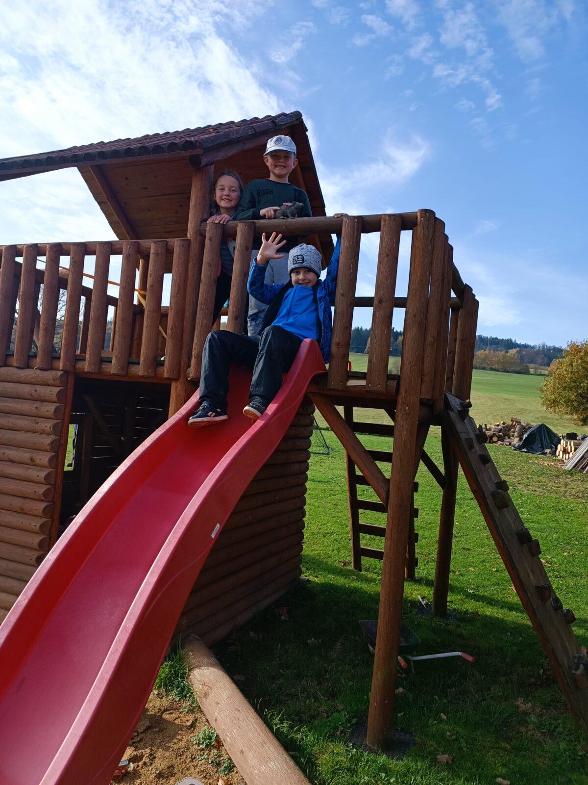 TLAPKY - říjen - 74