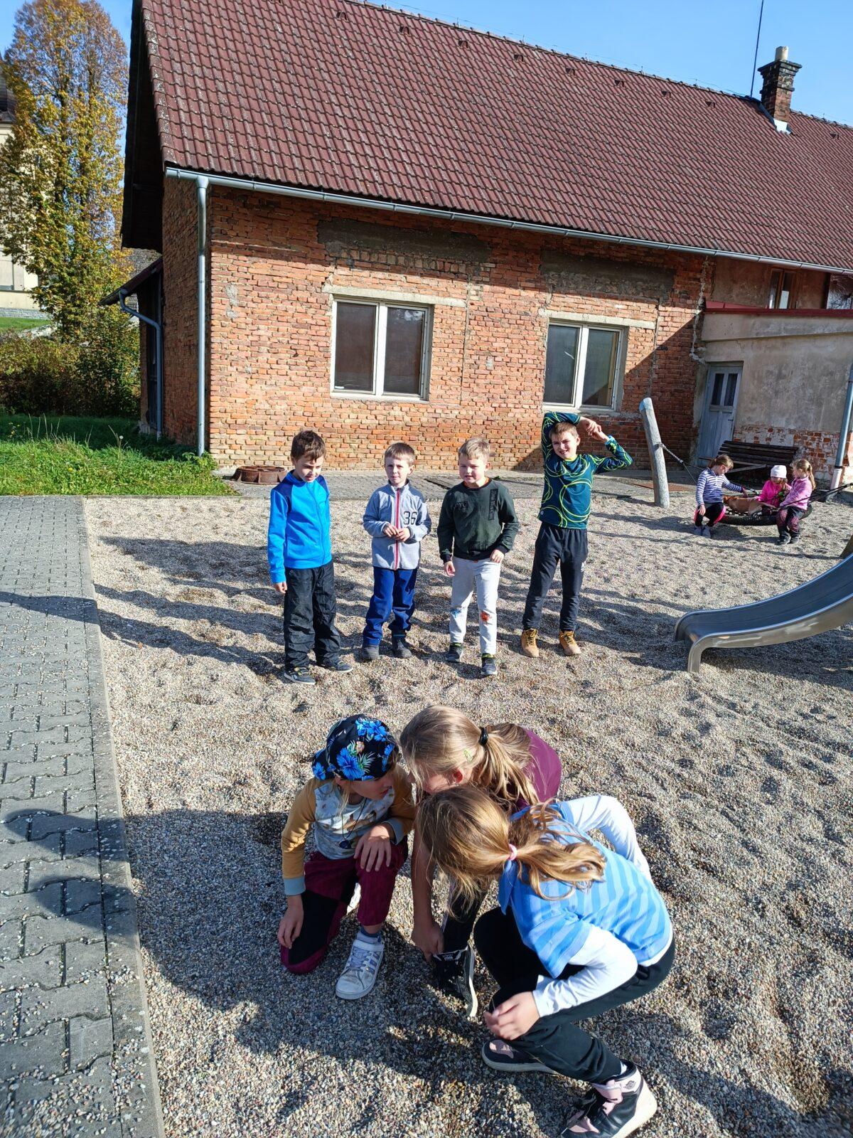 TLAPKY - říjen - 94