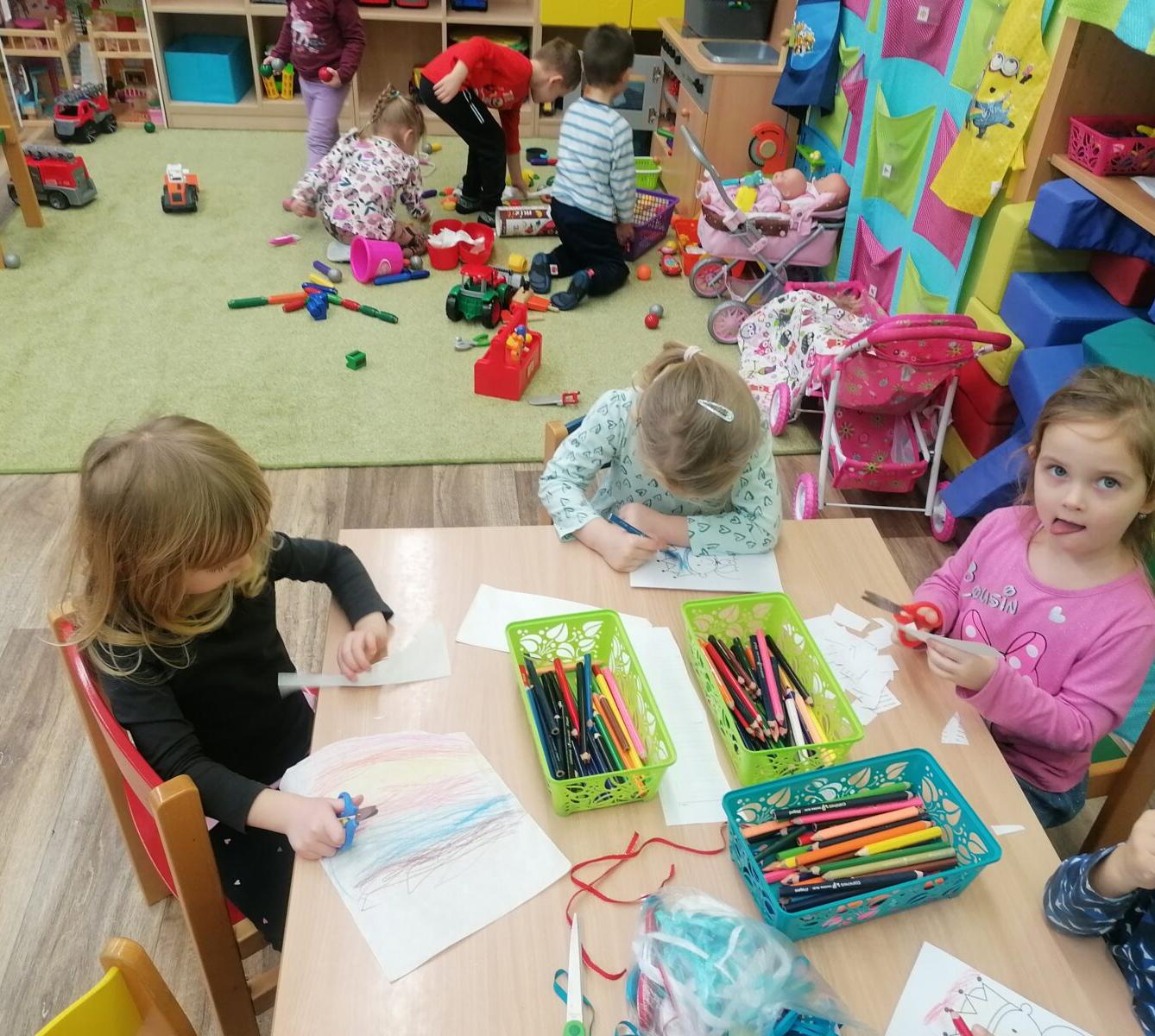 Broučci: "Na nový rok o slepičí krok" :-) - 37