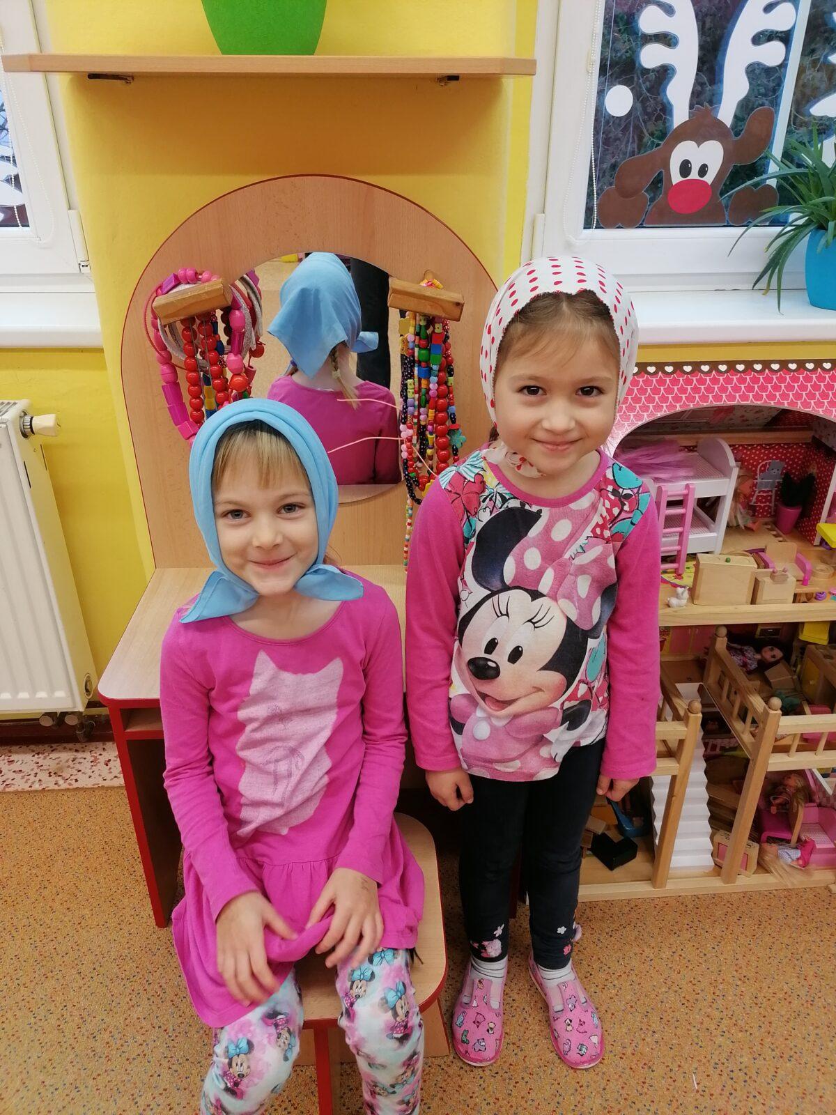 Sovičky hrají pohádku: "O DVANÁCTI MĚSÍČKÁCH" :-) - 11