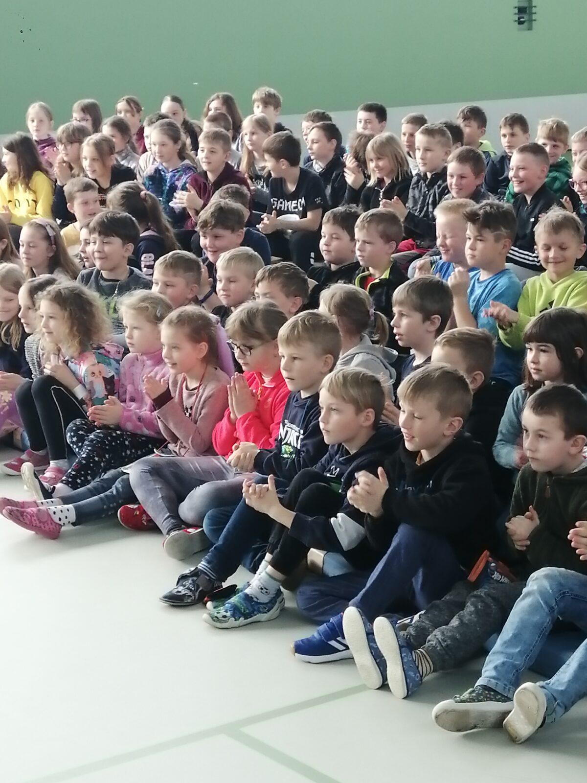 Návštěva hudební skupiny Emongo z Konga - 2