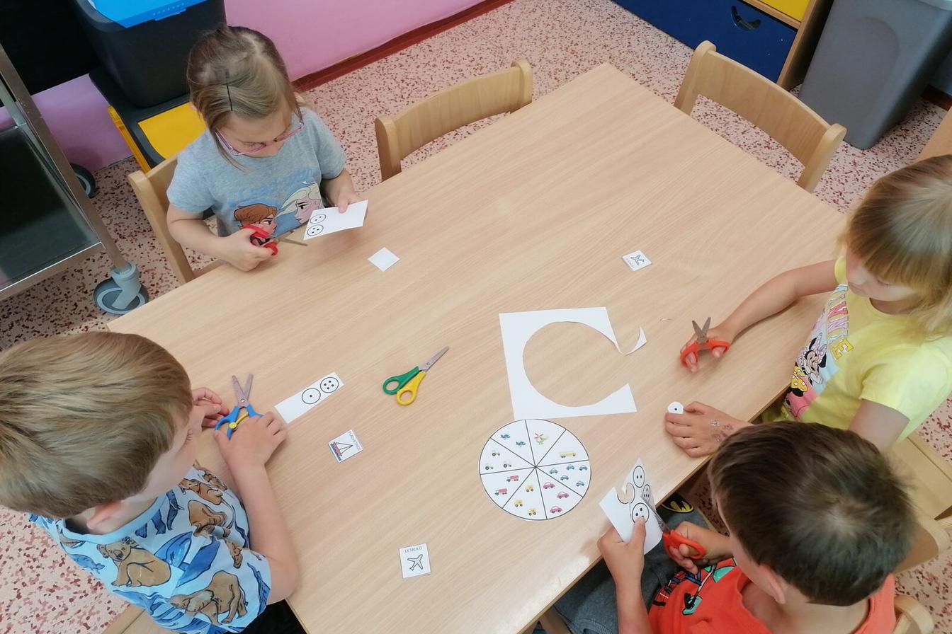 Broučci a Sovičky pracují společně :-)