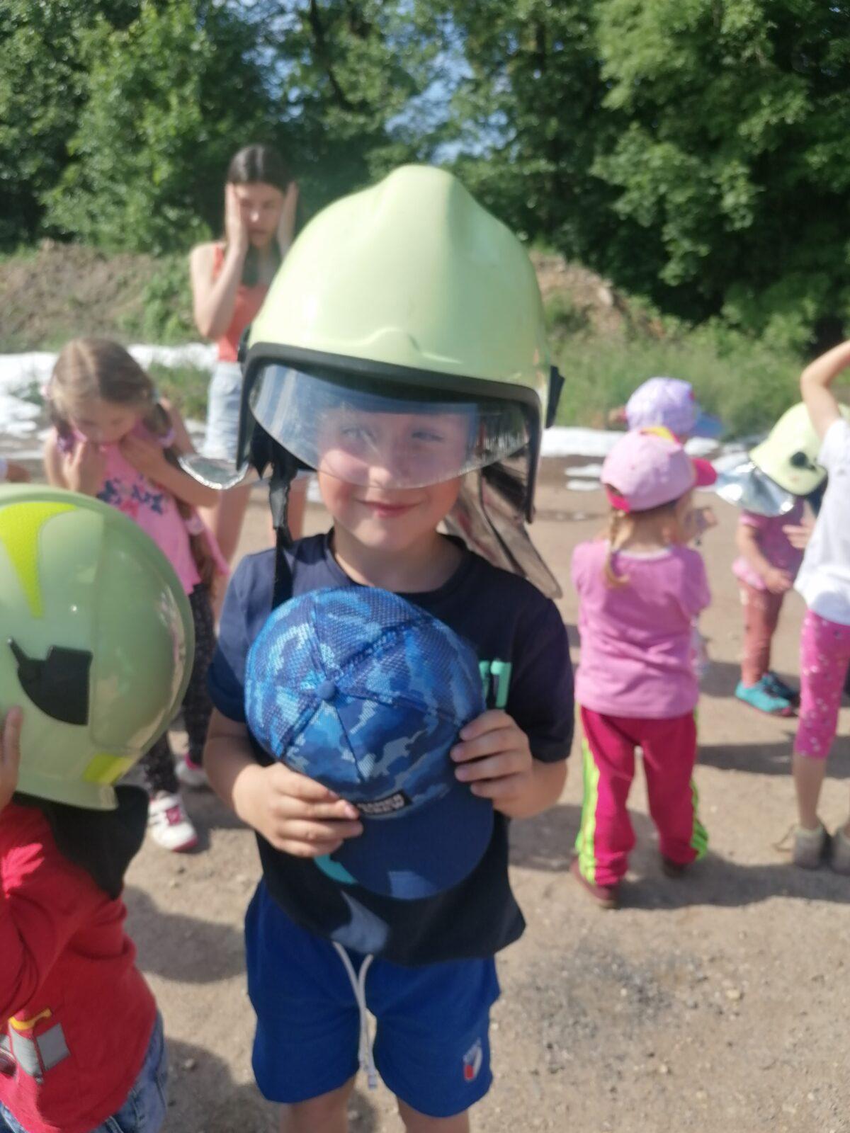 Hasiči v MŠ :-) - 47