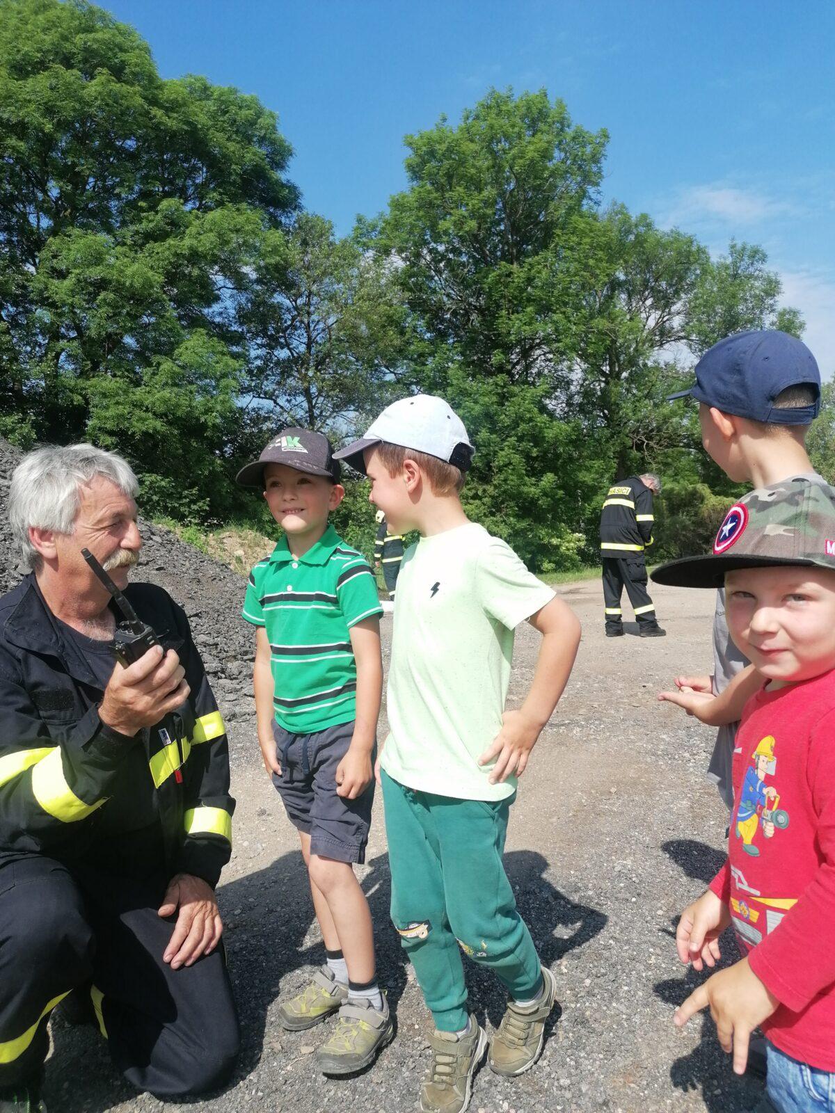 Hasiči v MŠ :-) - 86