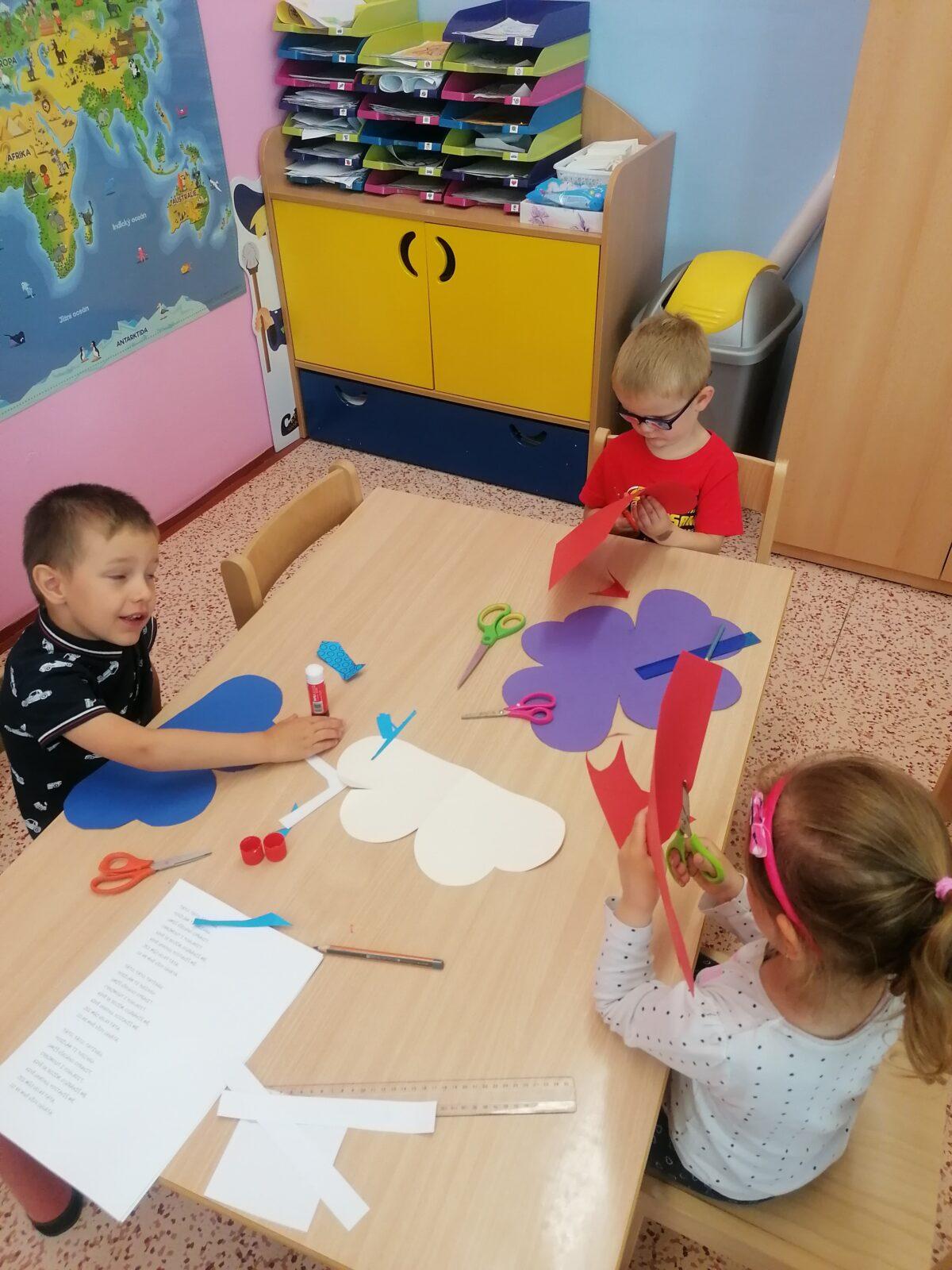 Vyrábíme dárečky pro tatínky :-) - 19