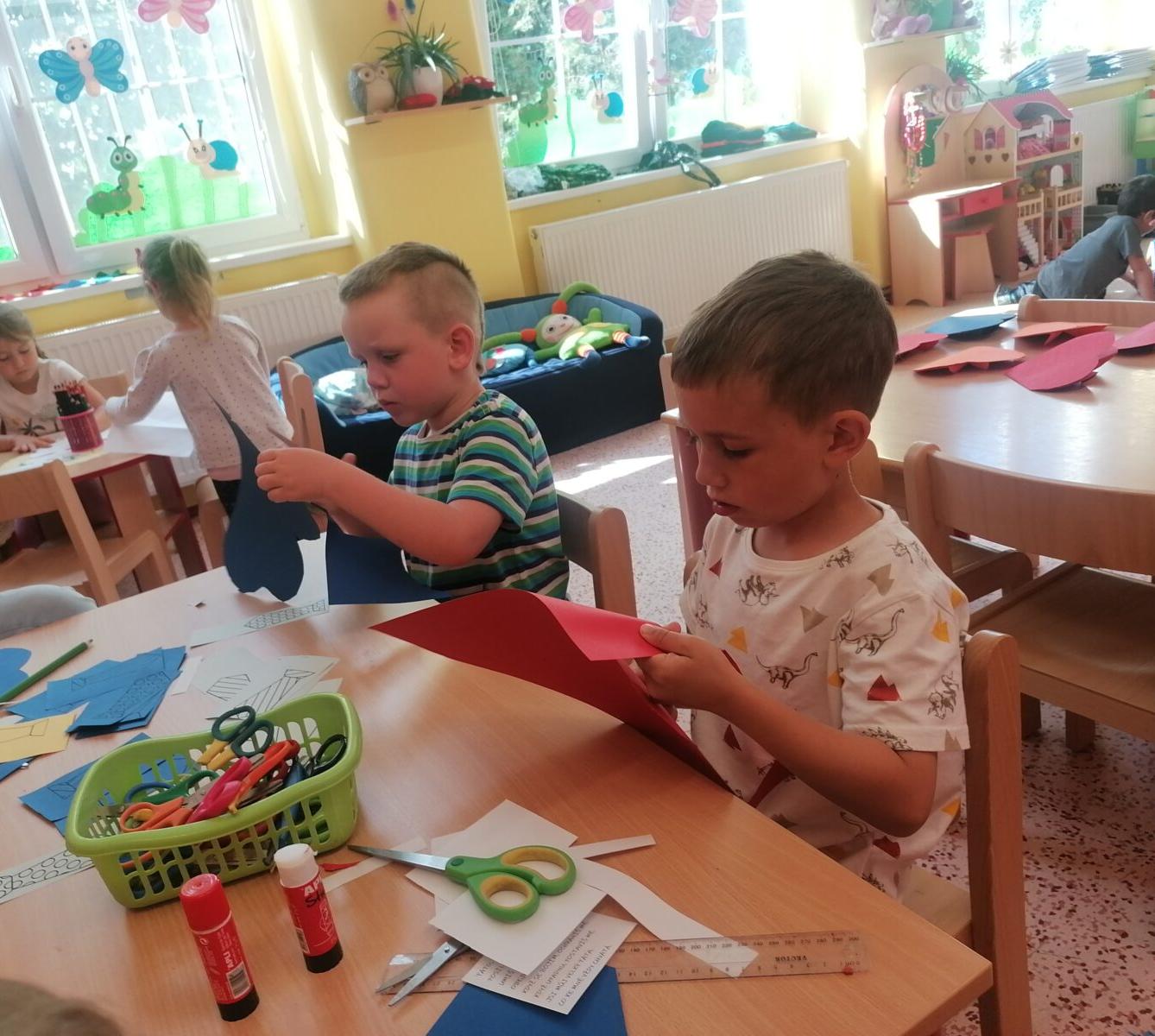 Vyrábíme dárečky pro tatínky :-) - 25