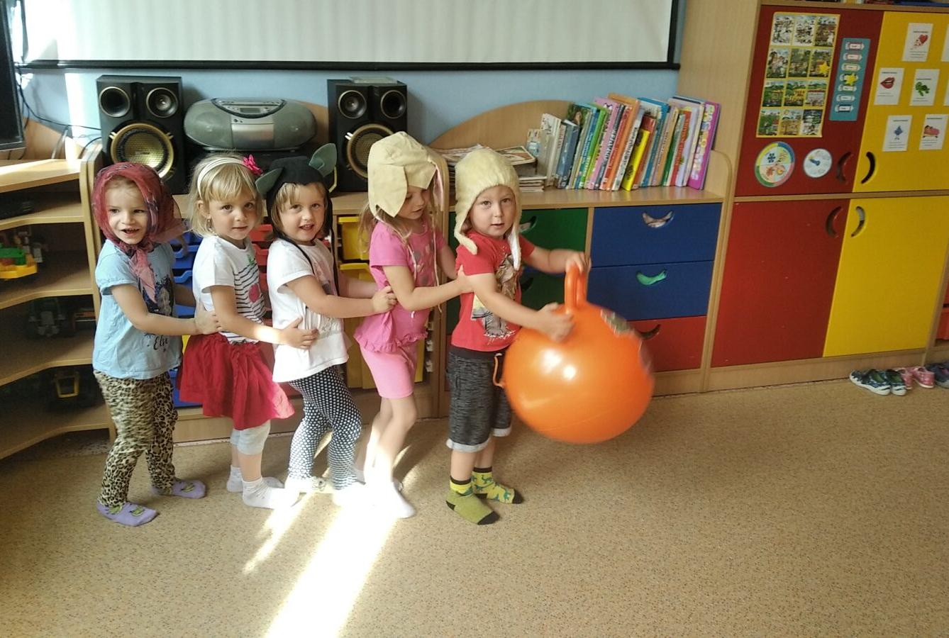 broučci: ,,Z POHÁDKY DO POHÁDKY“ - 20