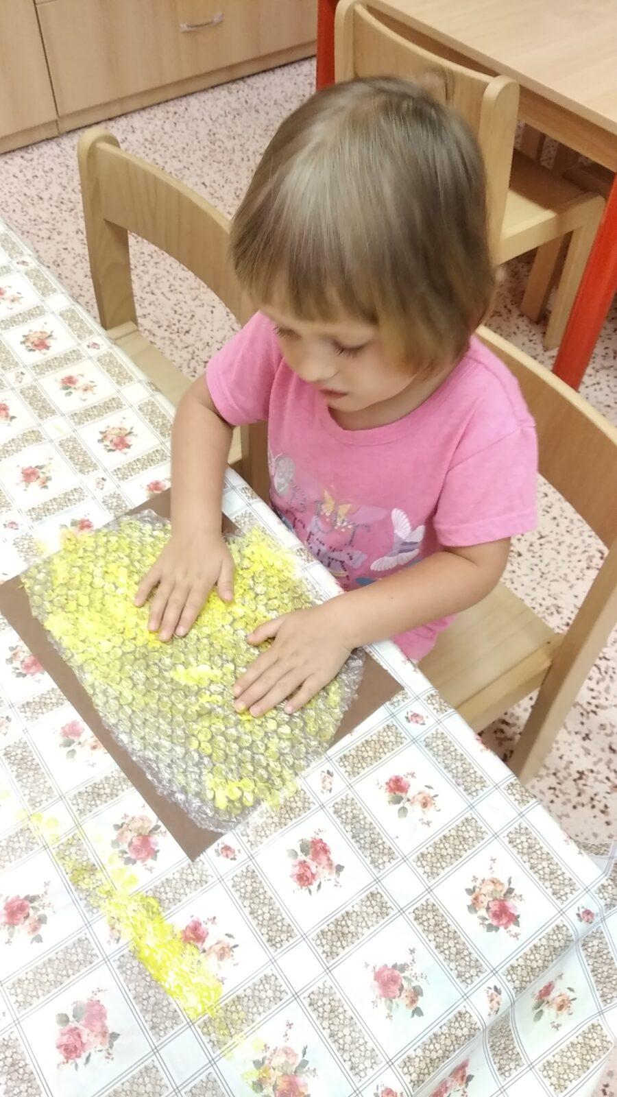 TÝDENNÍ PROJEKT 2 : ,,OD KYTIČKY K MEDU“ - 14