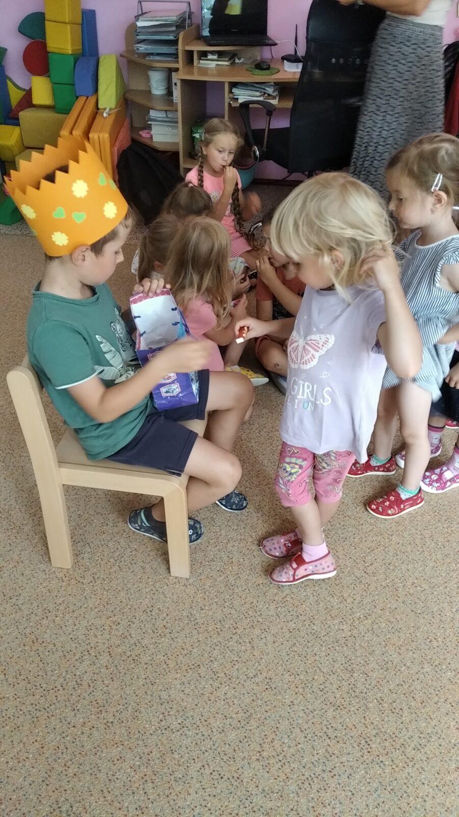 SLAVÍME: KUBÍČEK MĚL NAROZENINY :) - 7