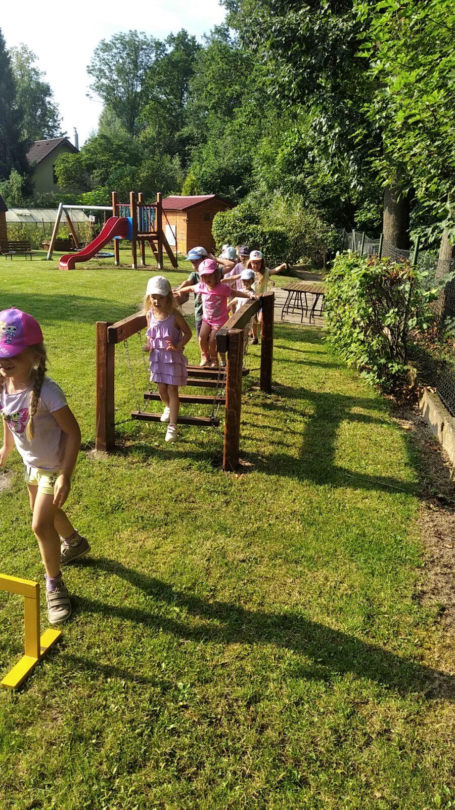 TÝDENNÍ PROJEKT 2 : ,,OD KYTIČKY K MEDU“ - 34