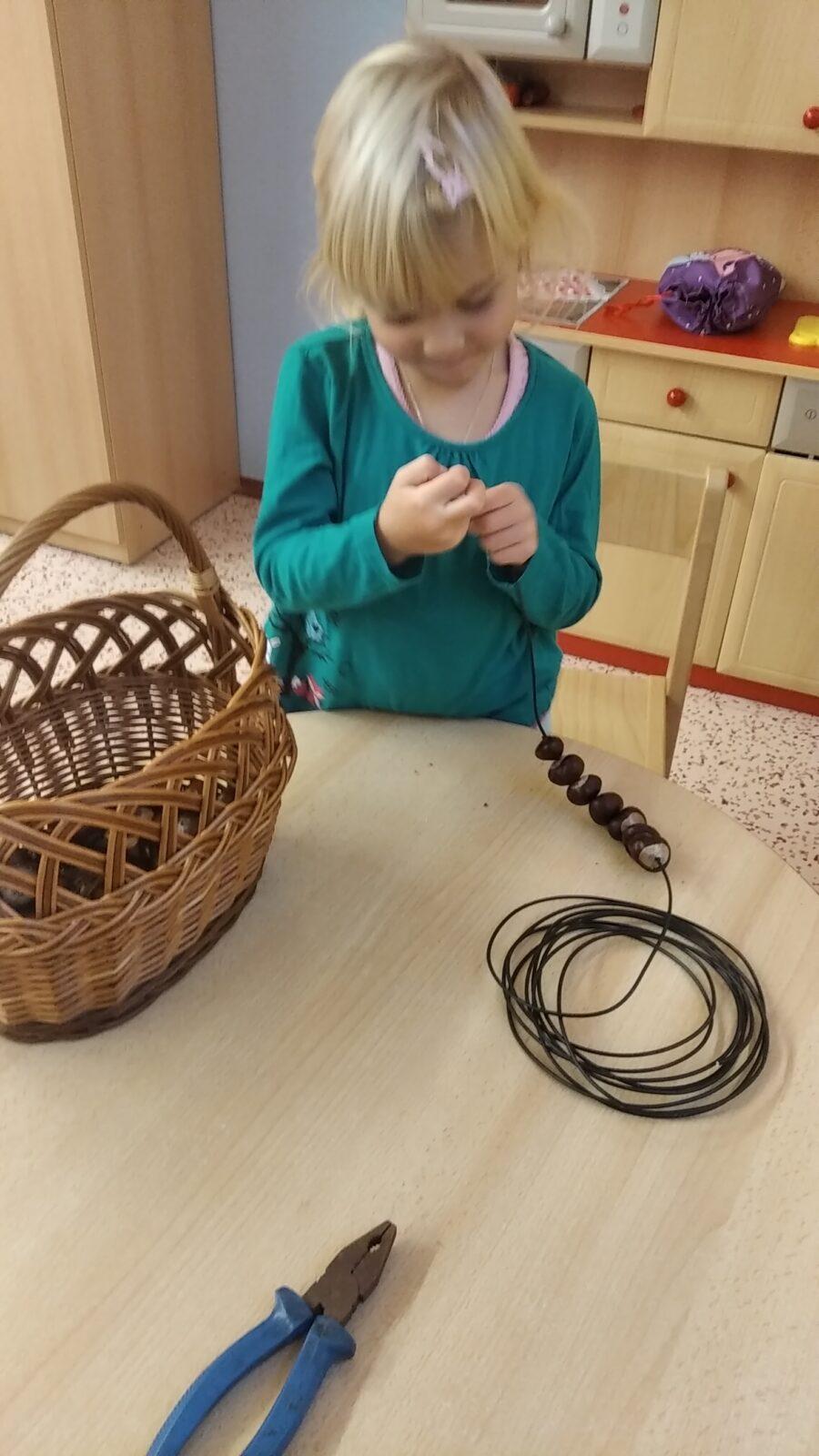 broučci: „tvoříme z přírodnin“ - 23