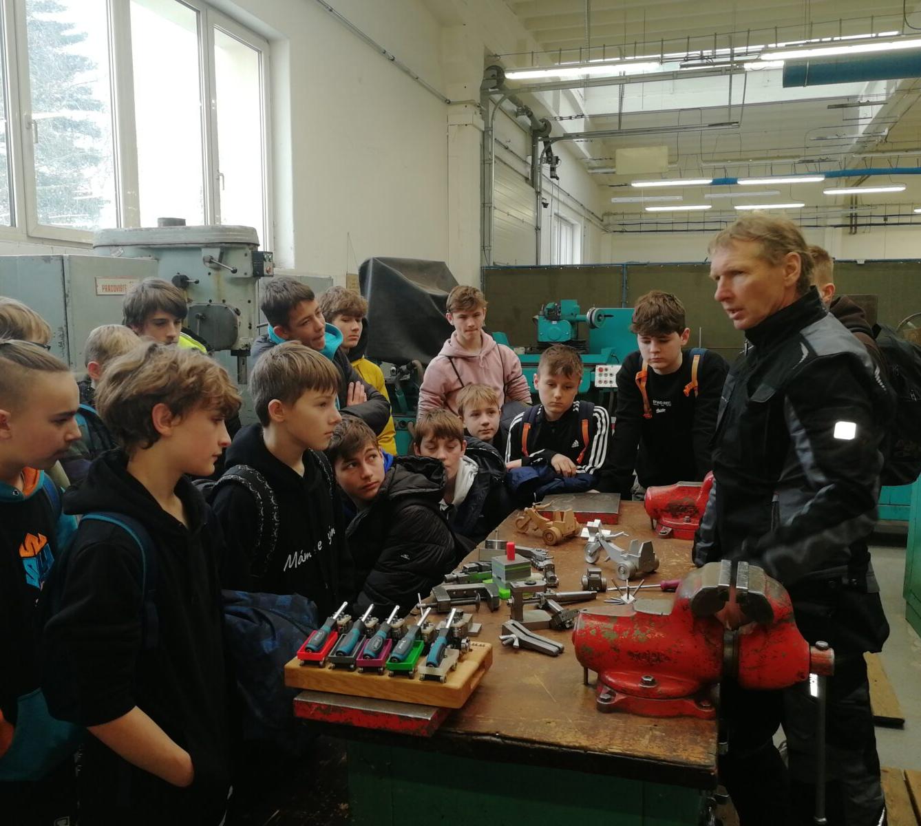 TECHNOhrátky ve Vysokém Mýtě - 8.třídy - 11