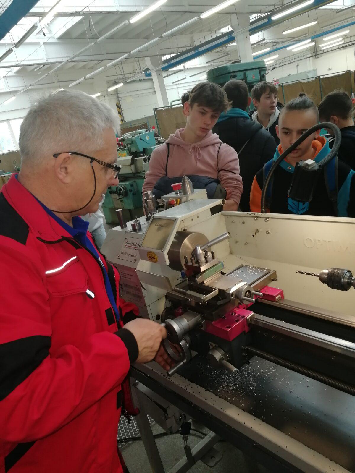 TECHNOhrátky ve Vysokém Mýtě - 8.třídy - 12