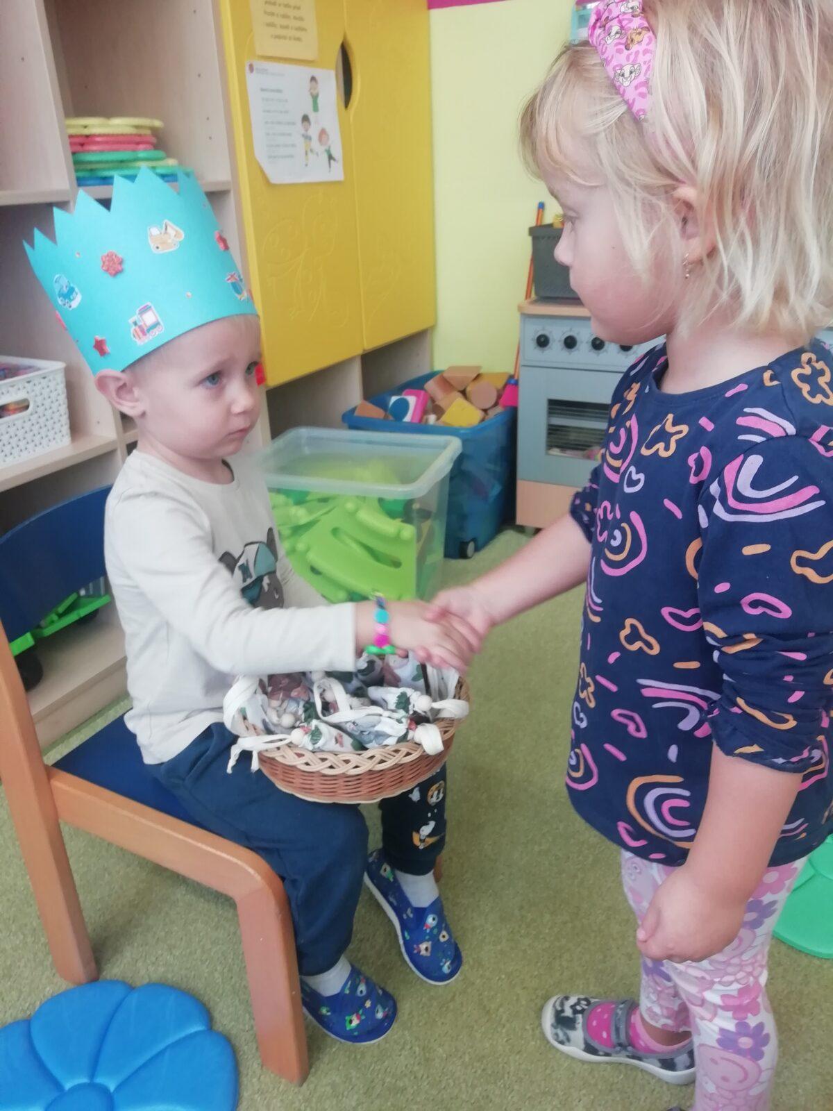 SLAVÍME - Pája měl narozeniny - 12