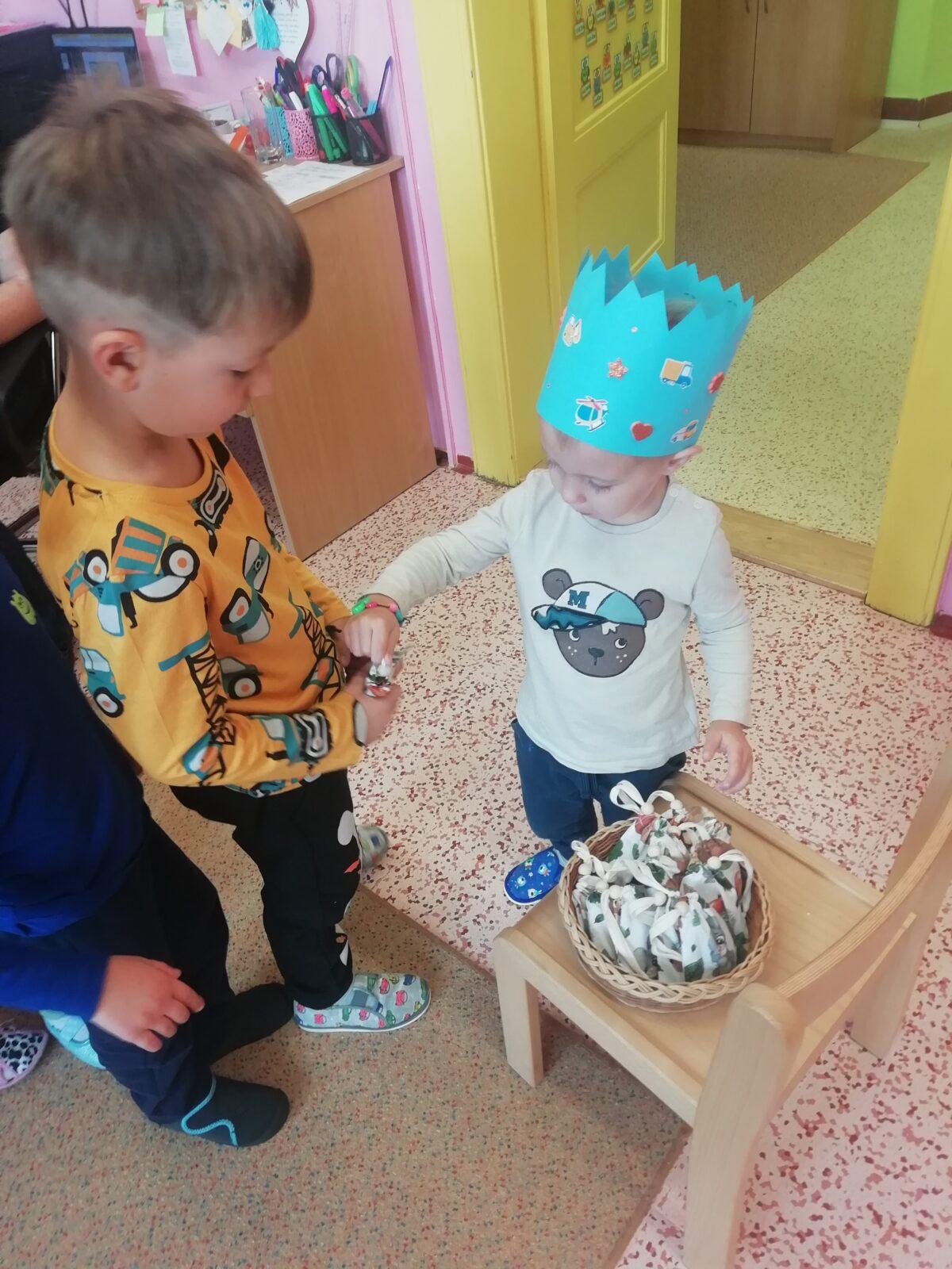 SLAVÍME - Pája měl narozeniny - 13