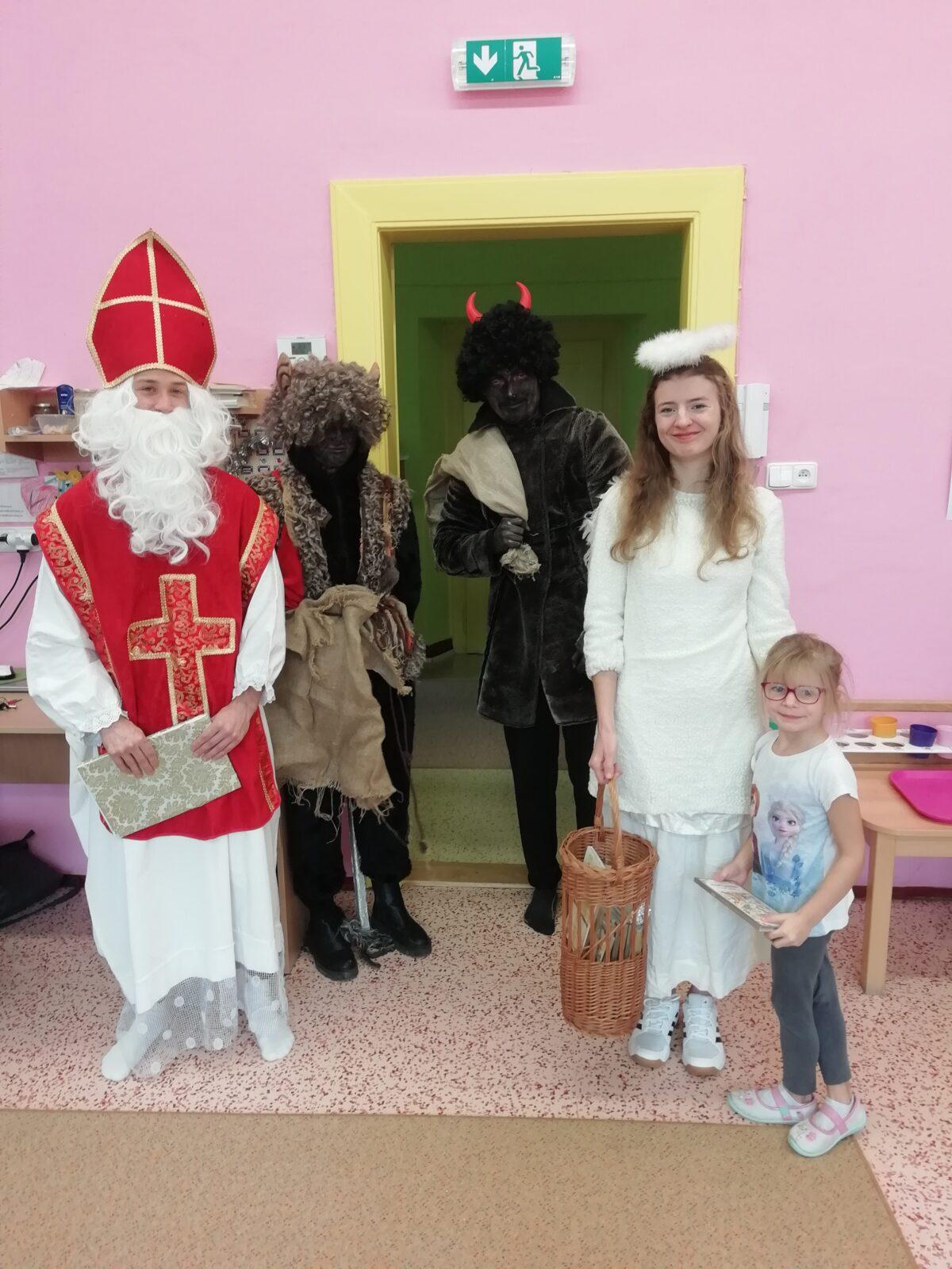 Mikuláš, anděl a čertíci ve školce - 19