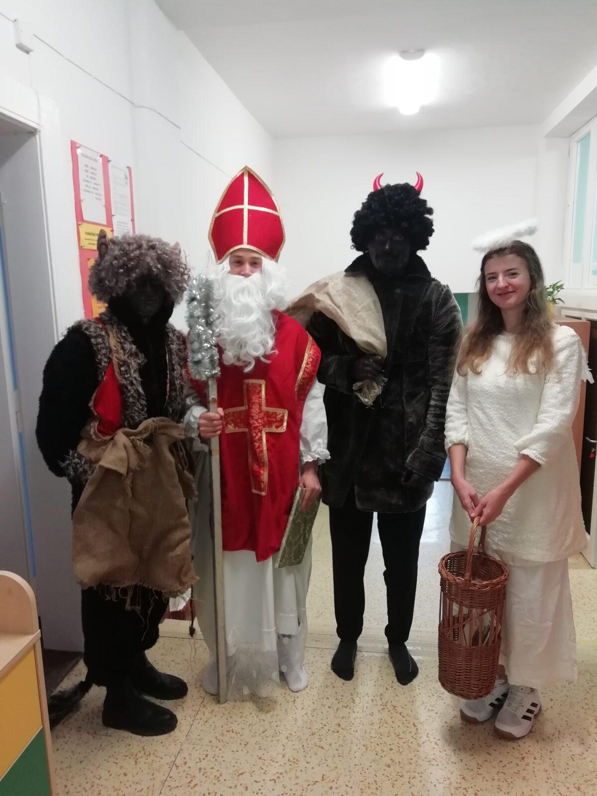 Mikuláš, anděl a čertíci ve školce - 26