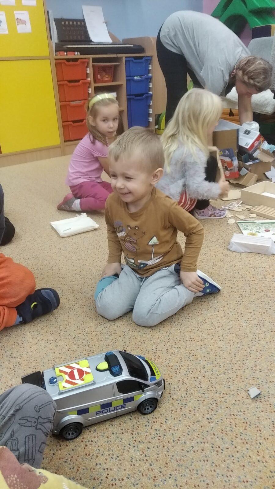 broučci a sovičky: těšíme se na vánoce, nadílka - 40