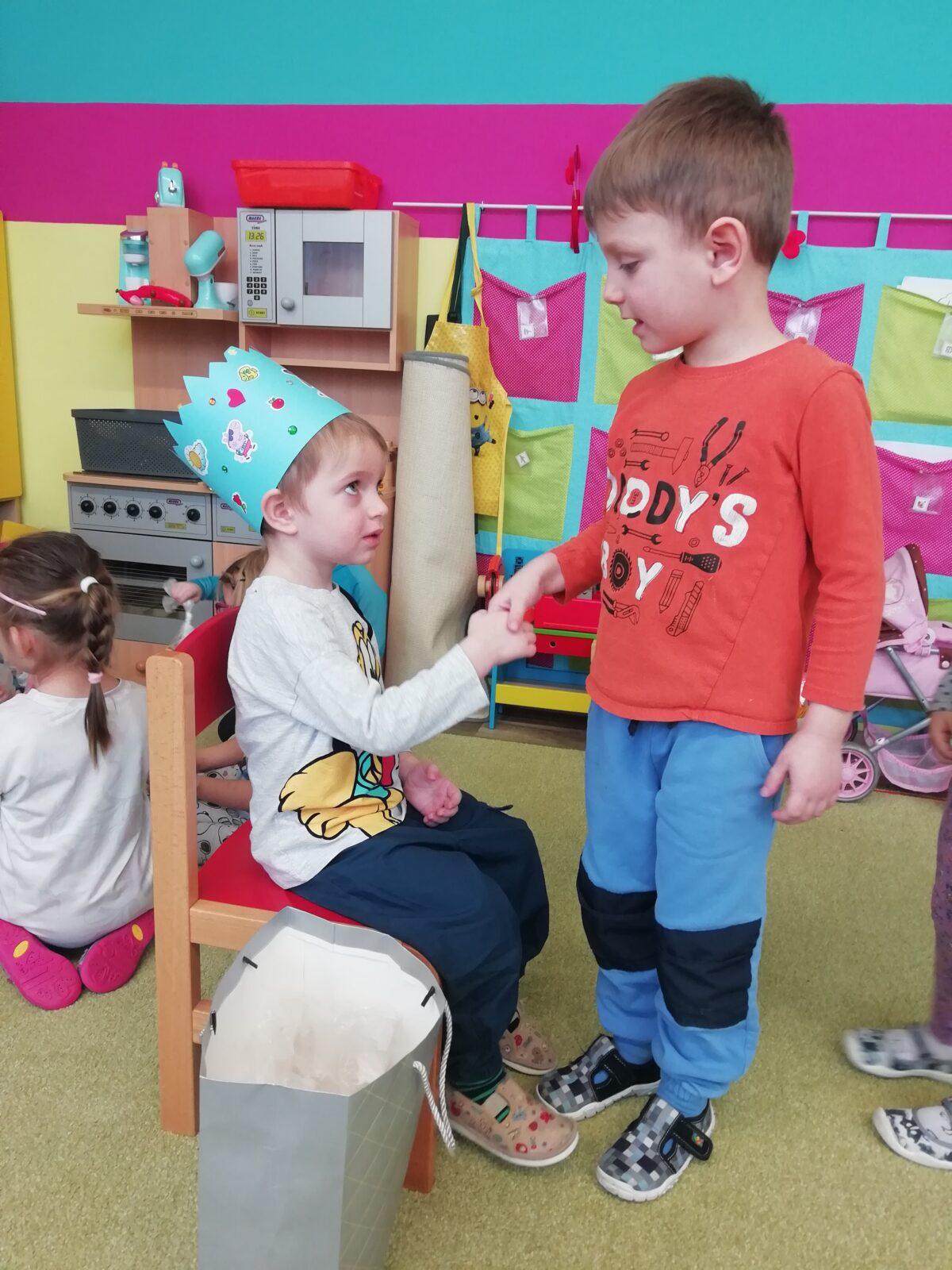 Broučci: Miki měl narozeniny - 9