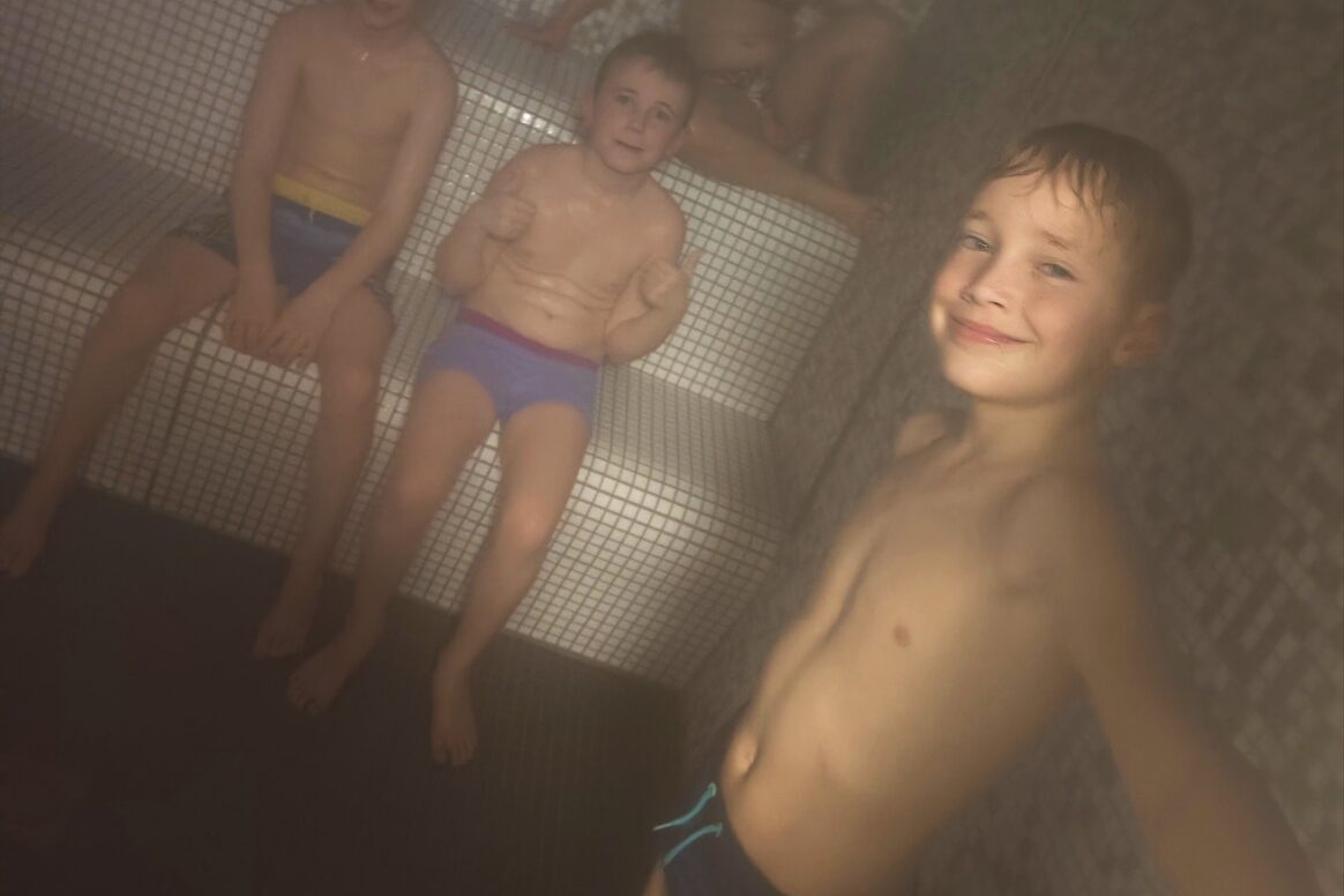 18. 3. Plavecký výcvik - 2. třída, 3. A, 3. B