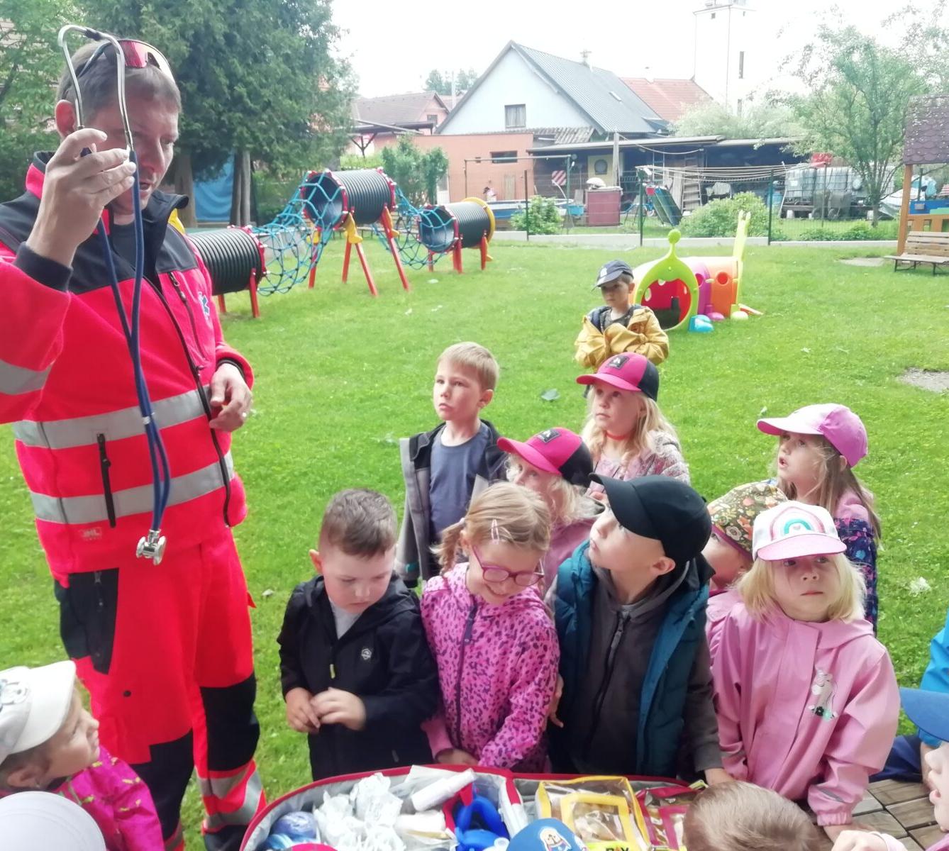 PŘEKVAPENÍ PRO DĚTI - ZÁCHRANKA - 10