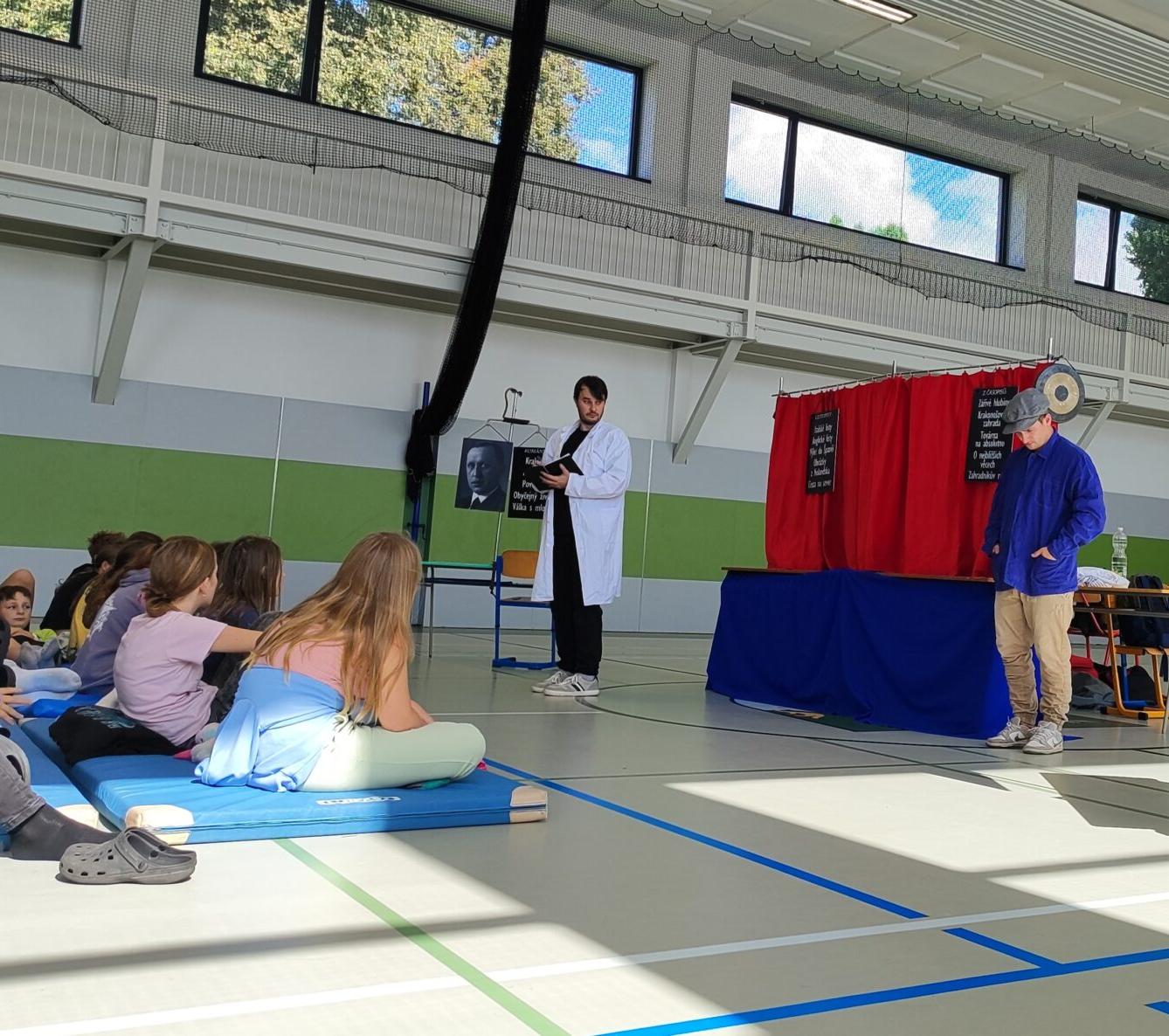 Divadélko pro školy - druhý stupeň - 4