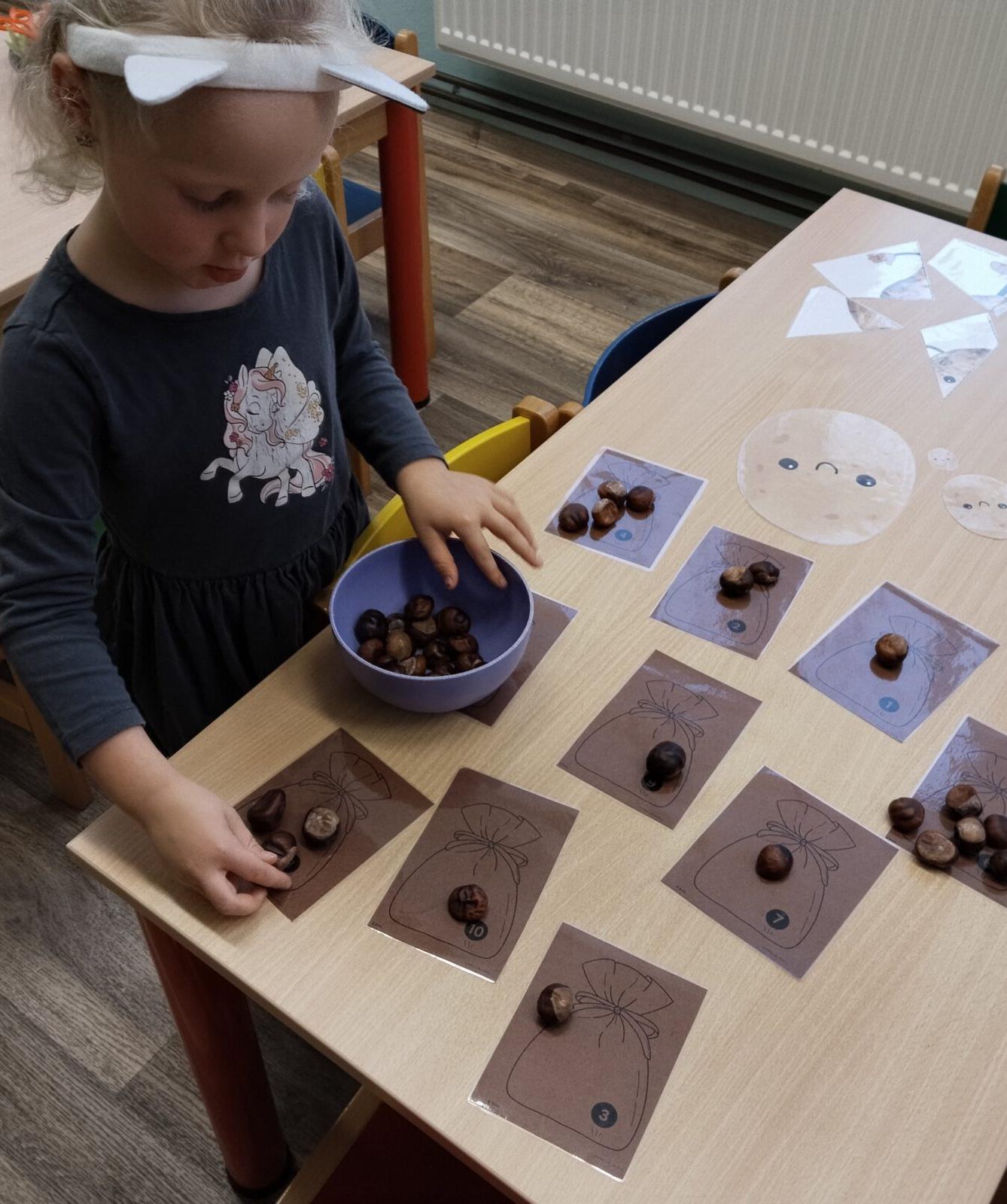 BROUČCI - VŮNĚ JABLÍČKA - 24