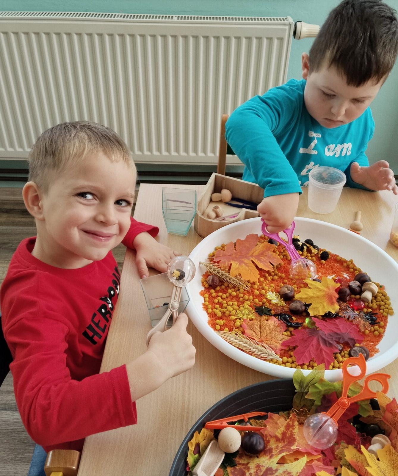 BROUČCI - VŮNĚ JABLÍČKA - 29