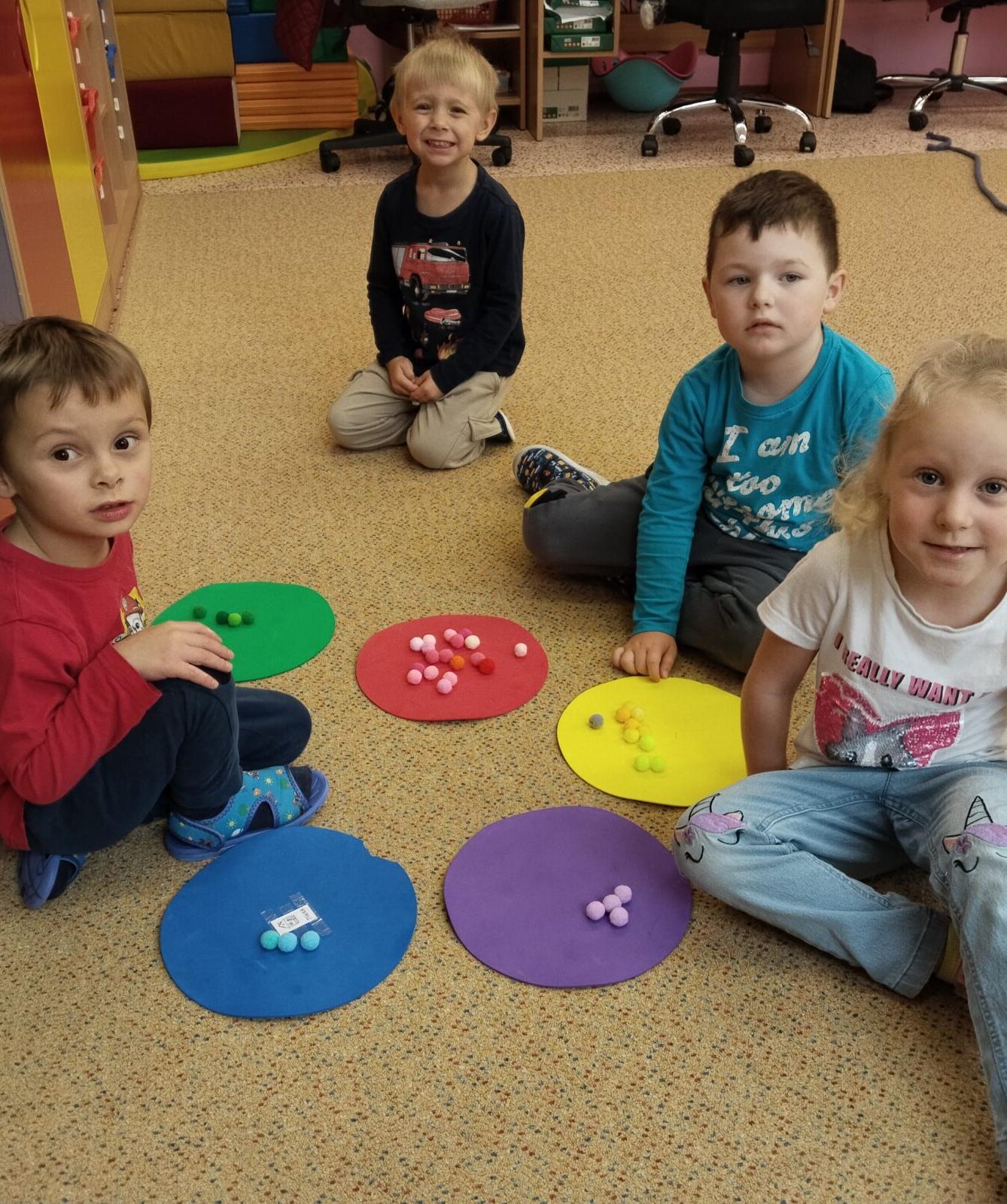 BROUČCI - VŮNĚ JABLÍČKA - 39