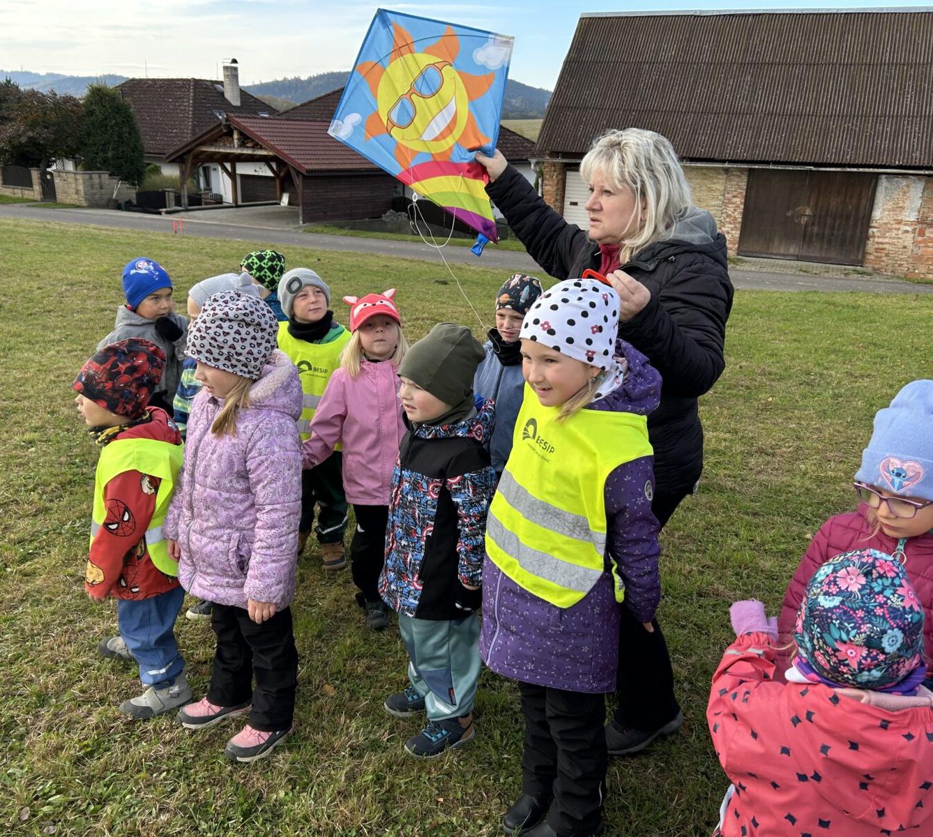 POUŠTĚNÍ DRAKA - 1