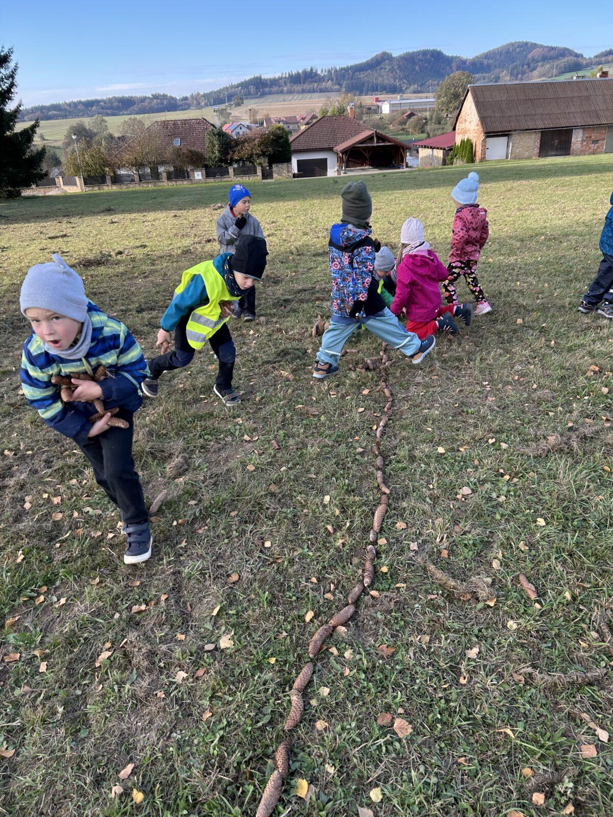 POUŠTĚNÍ DRAKA - 24