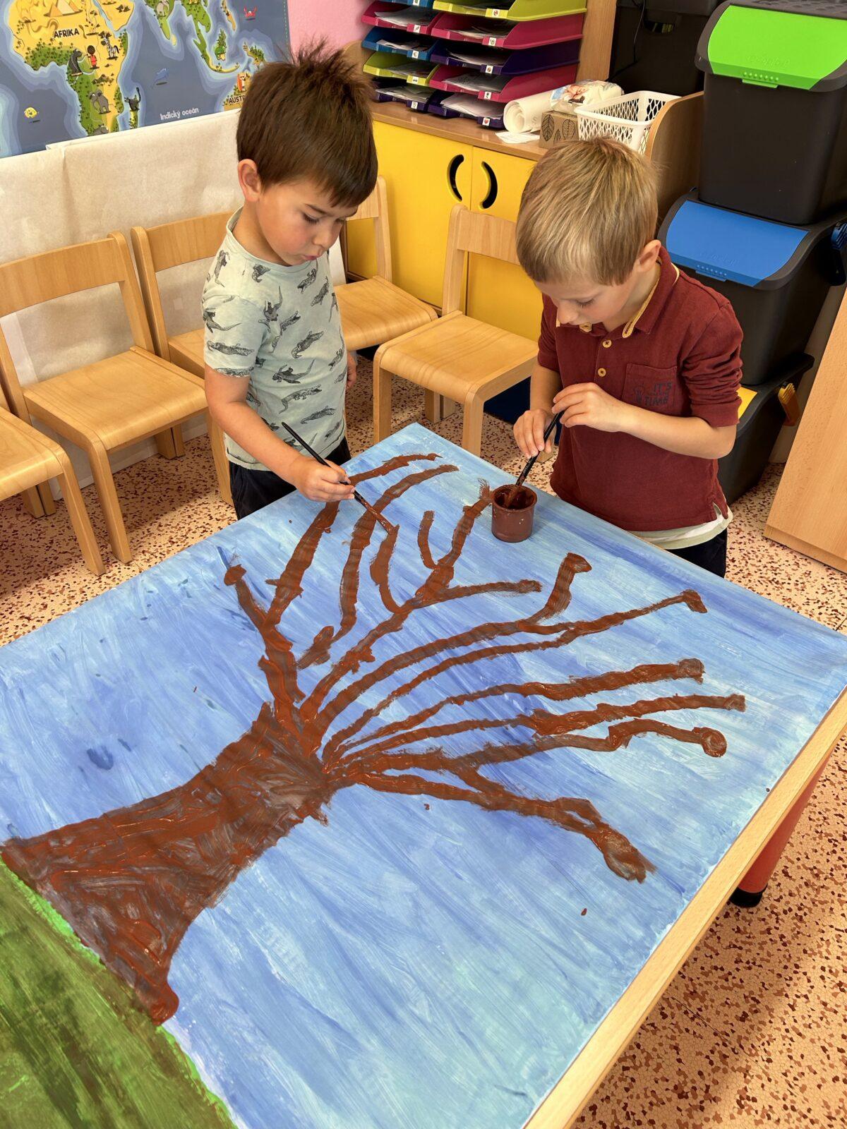 SOVIČKY: LISTÍ ŽLOUTNE, POLETUJE - 24