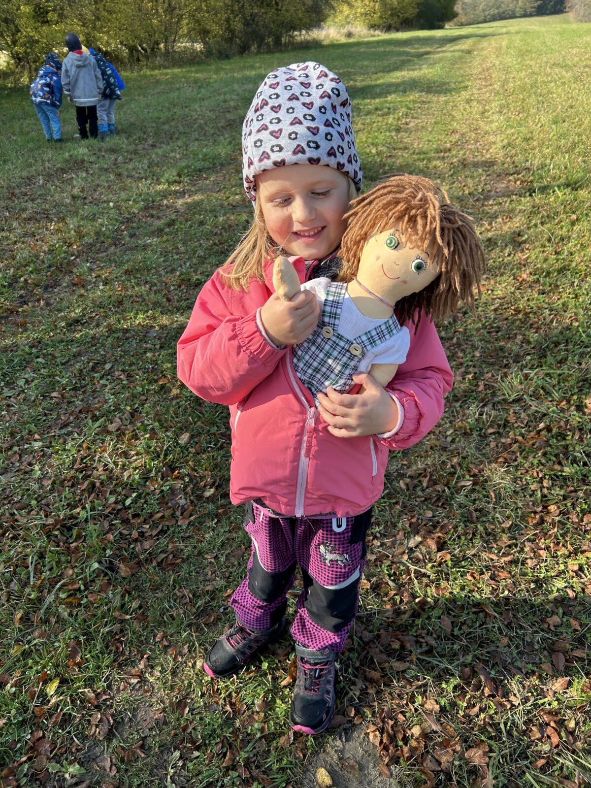 SOVIČKY: LISTÍ ŽLOUTNE, POLETUJE - 29