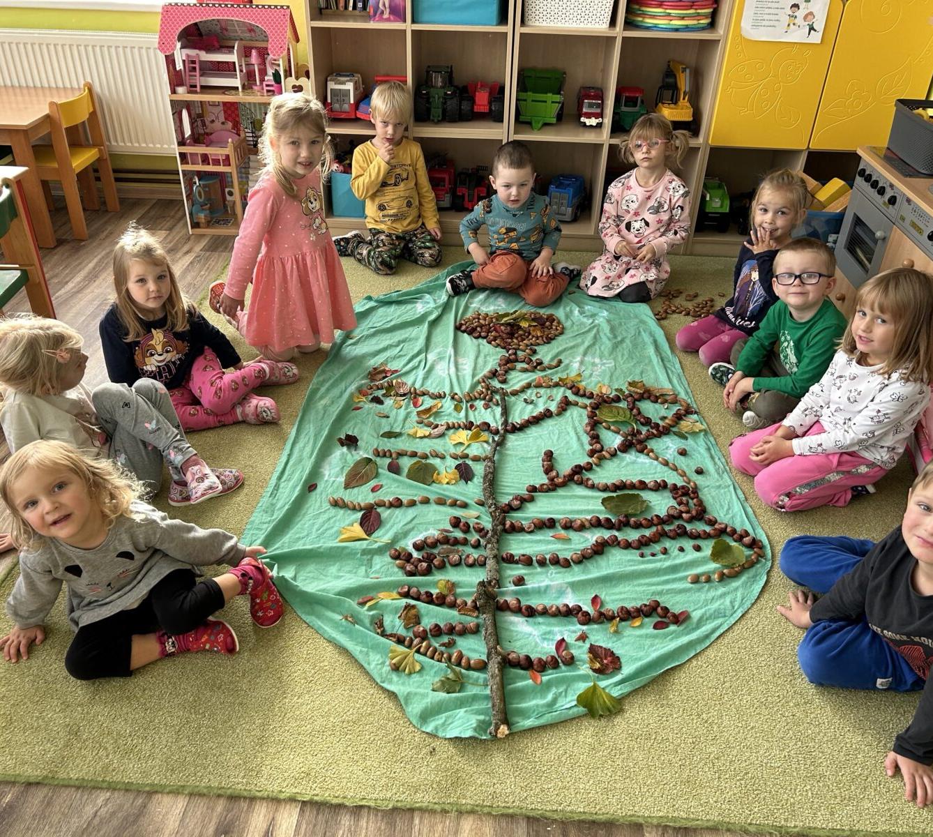 SOVIČKY: LISTÍ ŽLOUTNE, POLETUJE - 42