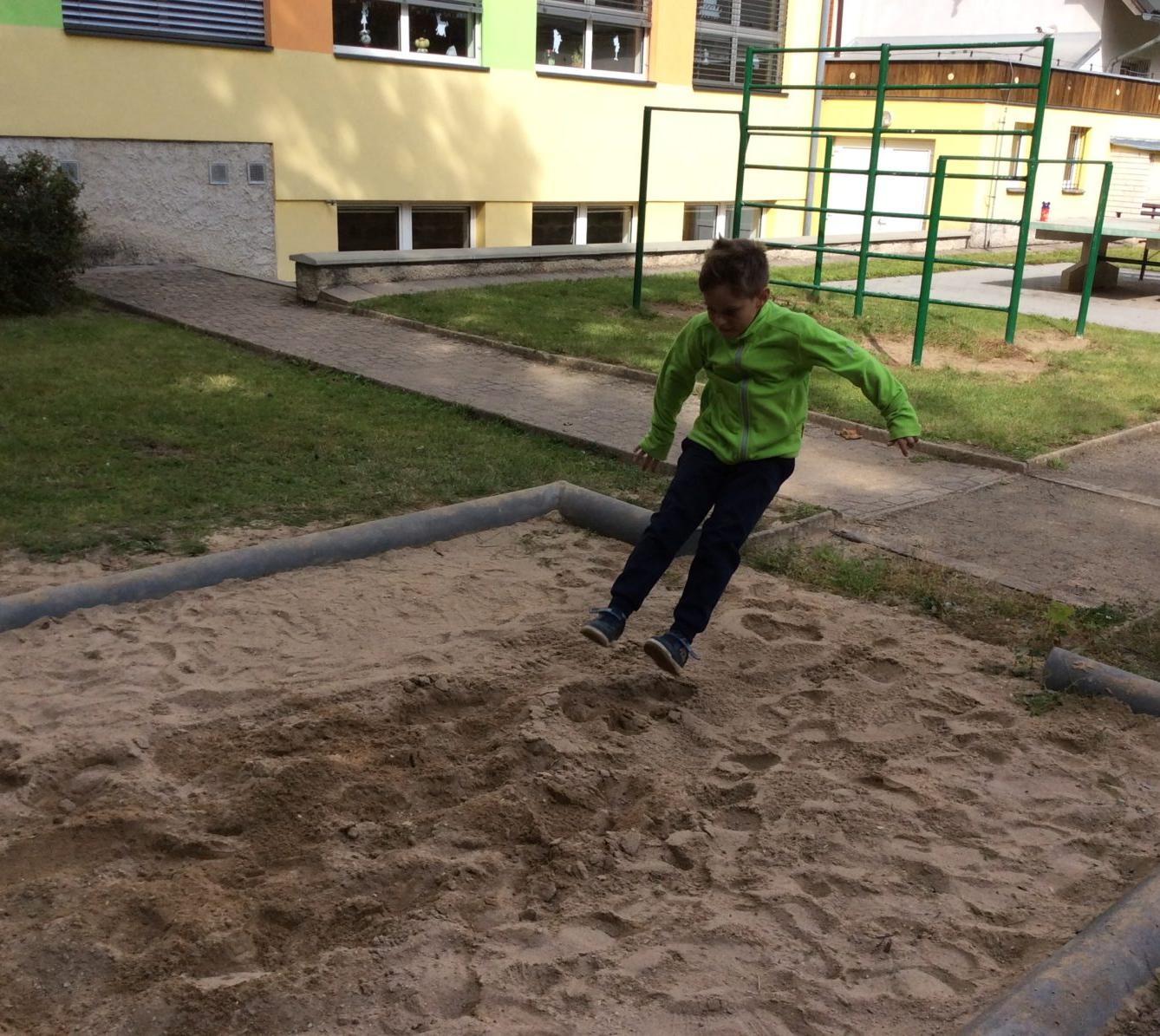 ZÁŘÍ - 2. ODDĚLENÍ - 79